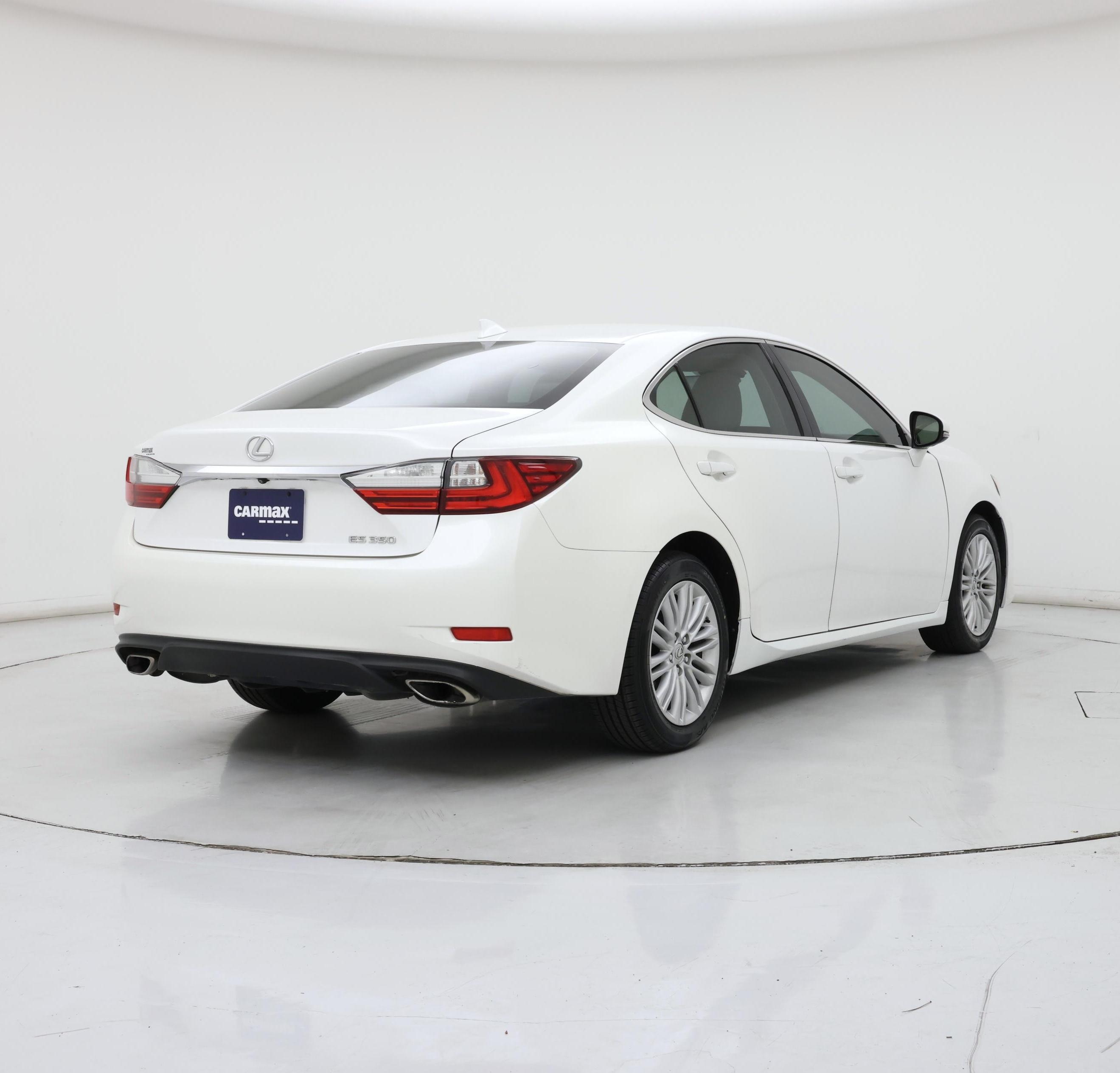 Thumbnail: 2017 Lexus ES - 8