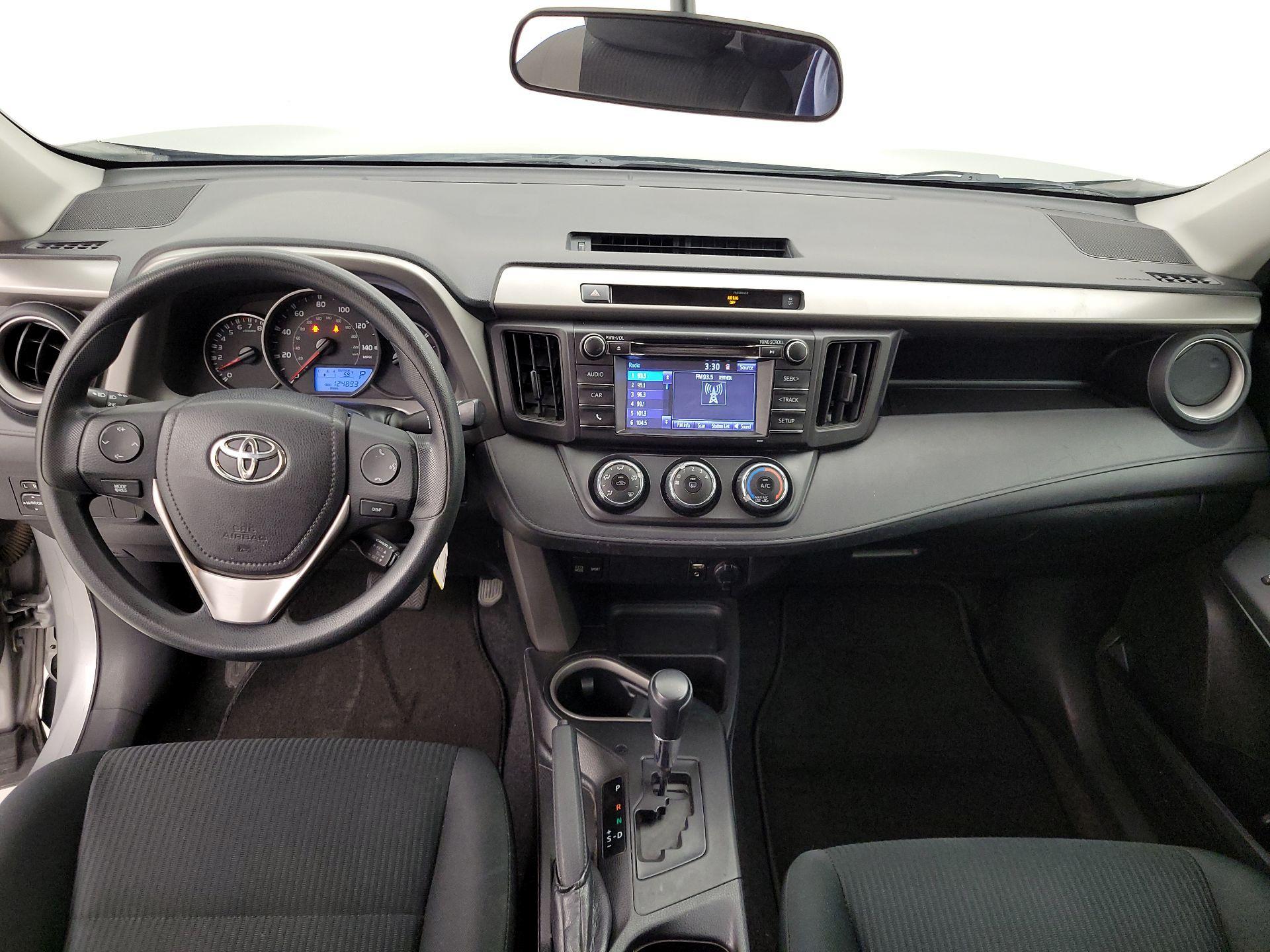 Thumbnail: 2016 Toyota RAV4 - 9