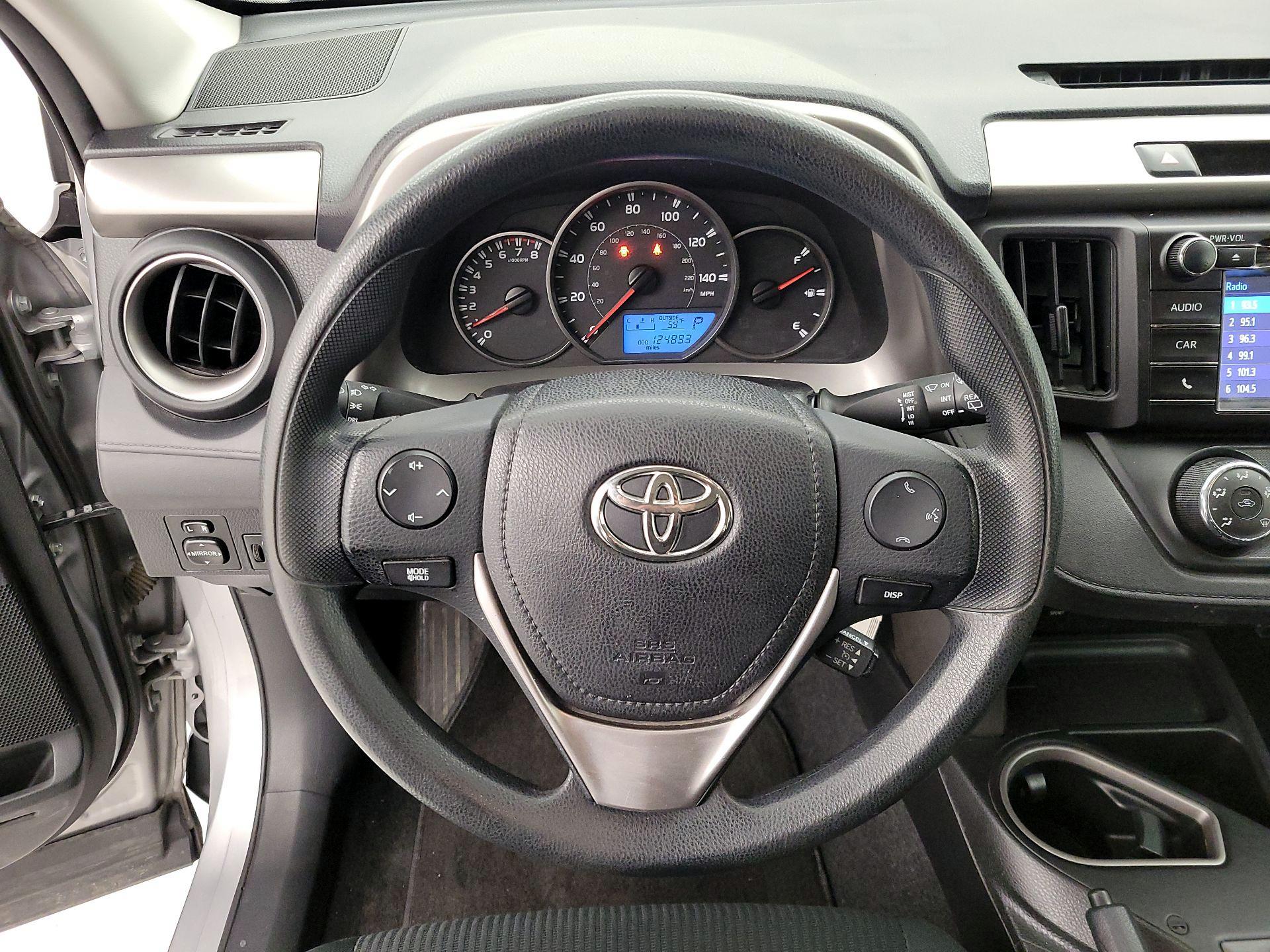 Thumbnail: 2016 Toyota RAV4 - 10