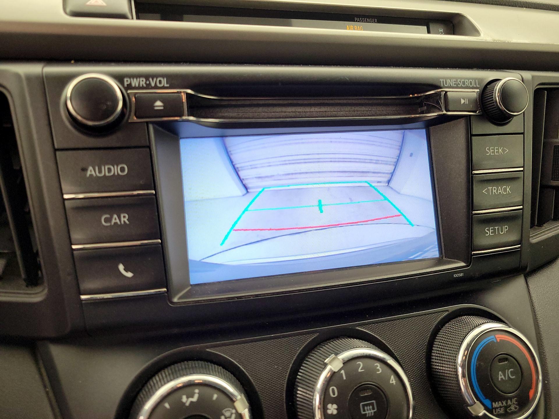 Thumbnail: 2016 Toyota RAV4 - 14