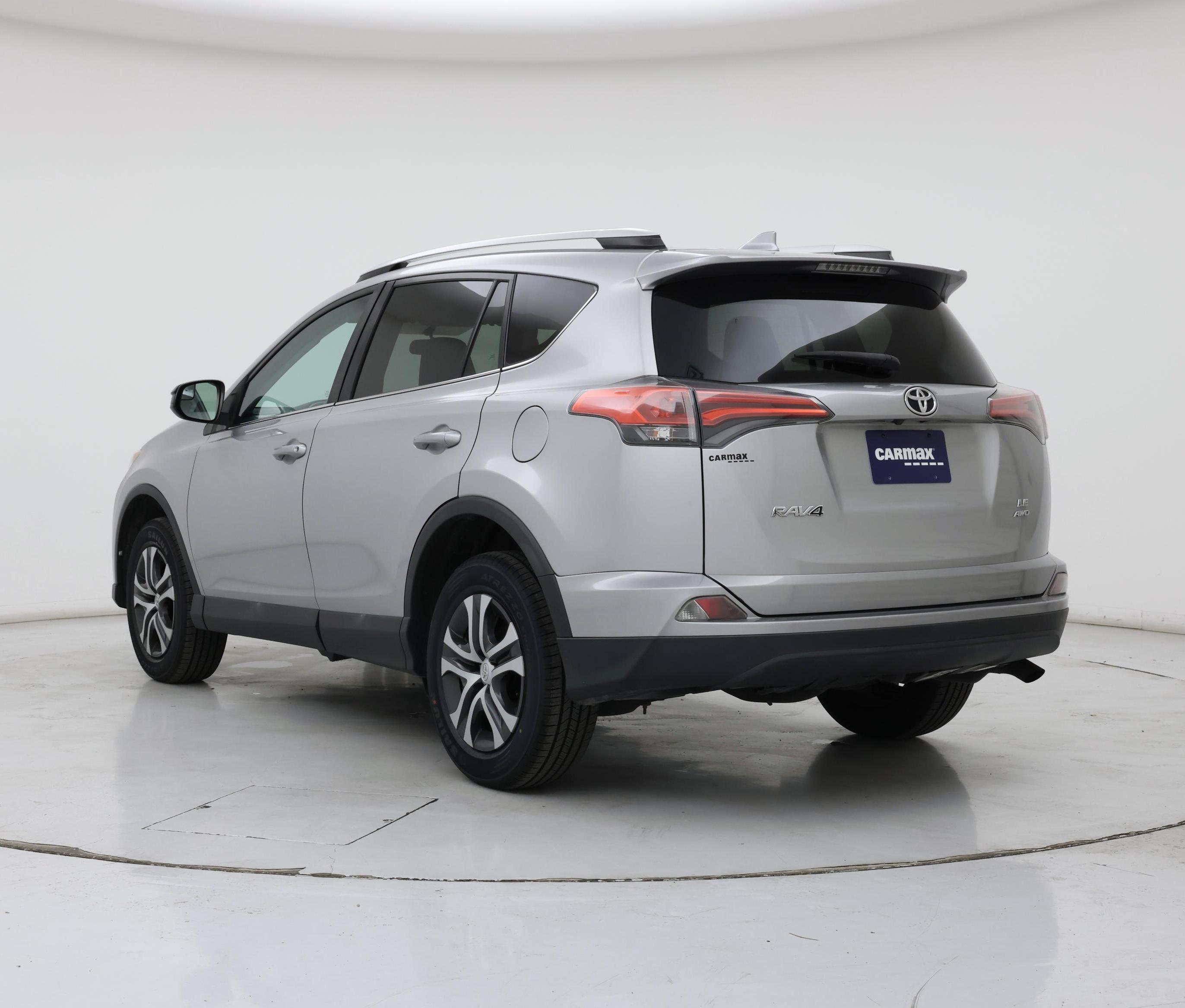 Thumbnail: 2016 Toyota RAV4 - 2