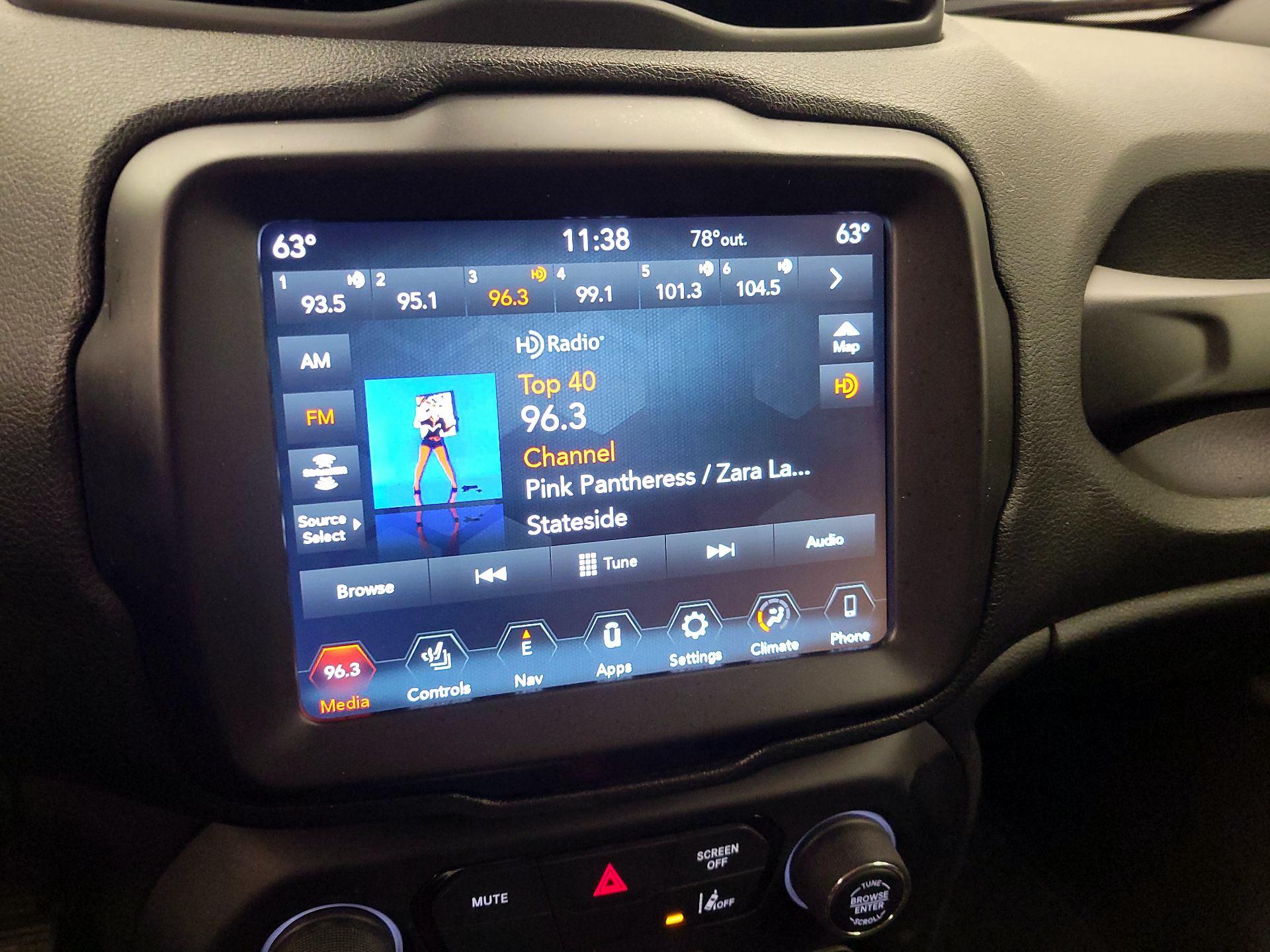 Thumbnail: 2021 Jeep Renegade - 16