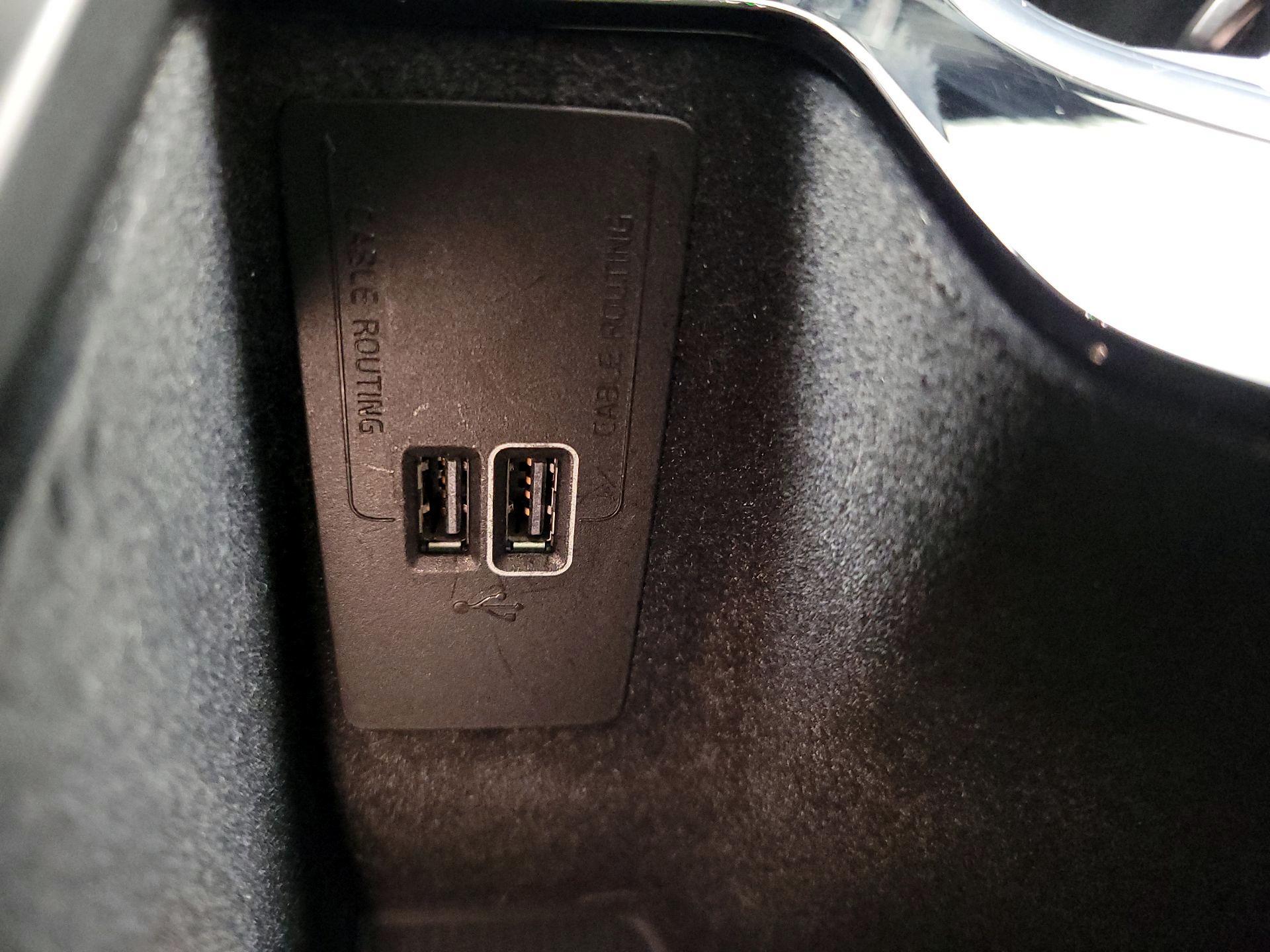 Thumbnail: 2021 Volvo XC60 - 18