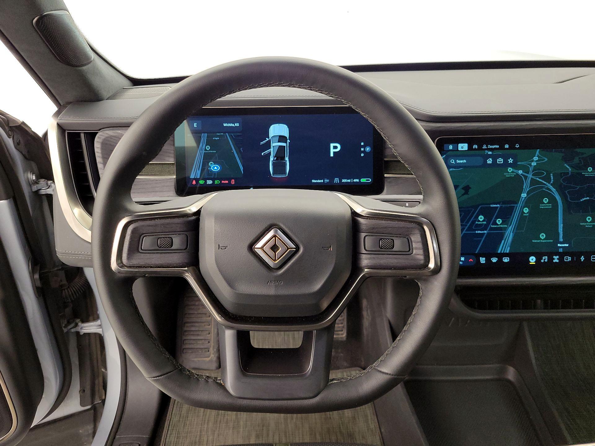 Thumbnail: 2025 Rivian R1T - 10