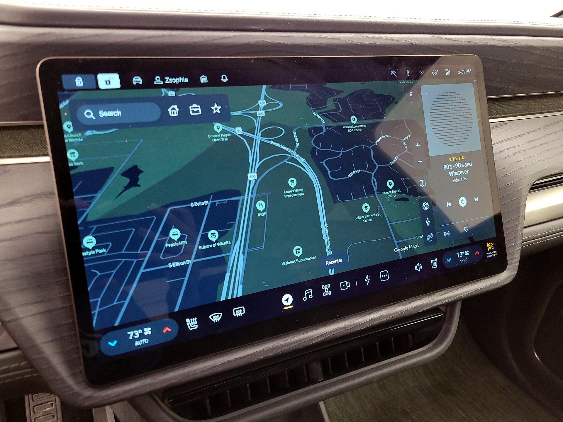 Thumbnail: 2025 Rivian R1T - 14