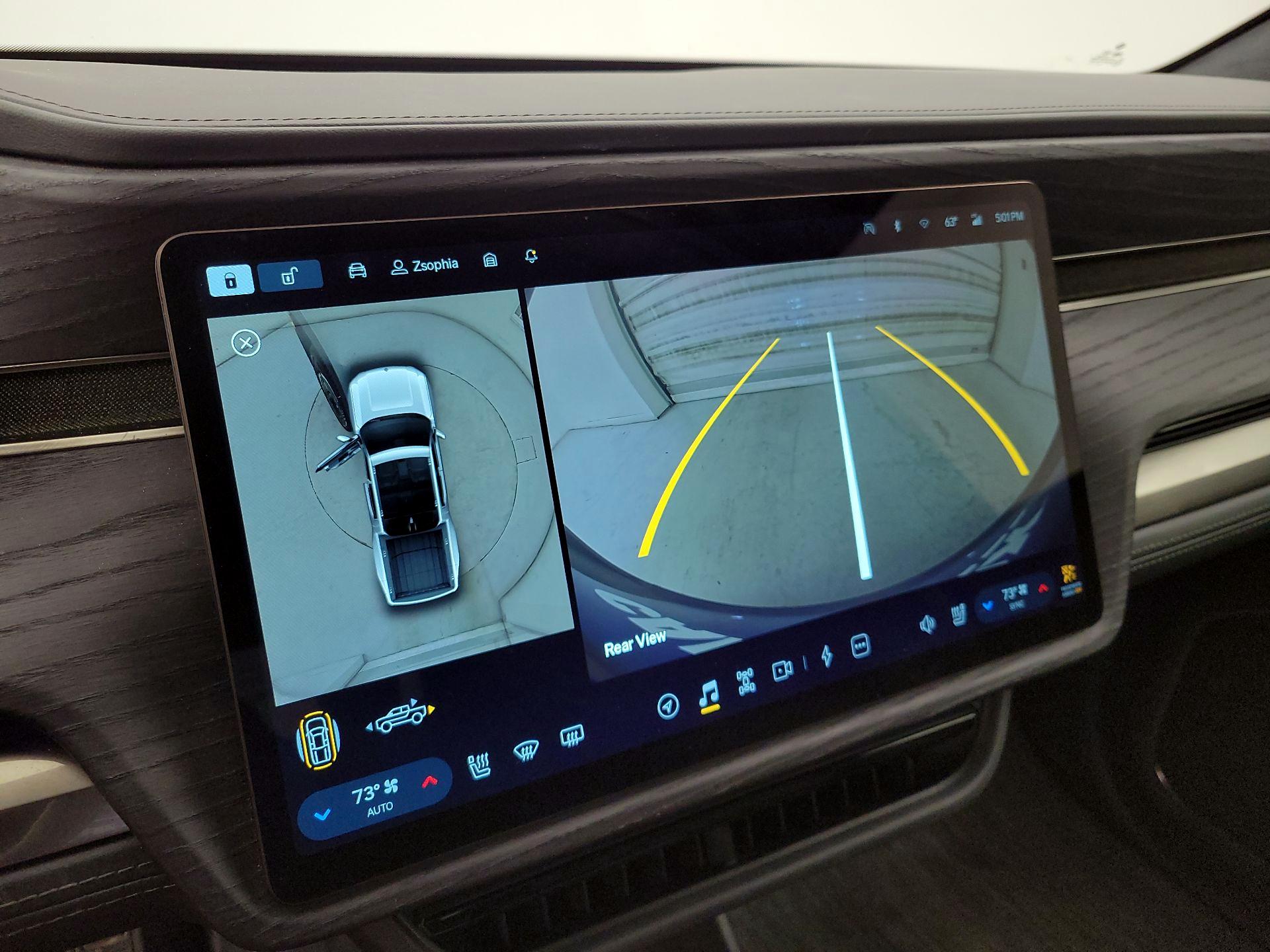 Thumbnail: 2025 Rivian R1T - 15