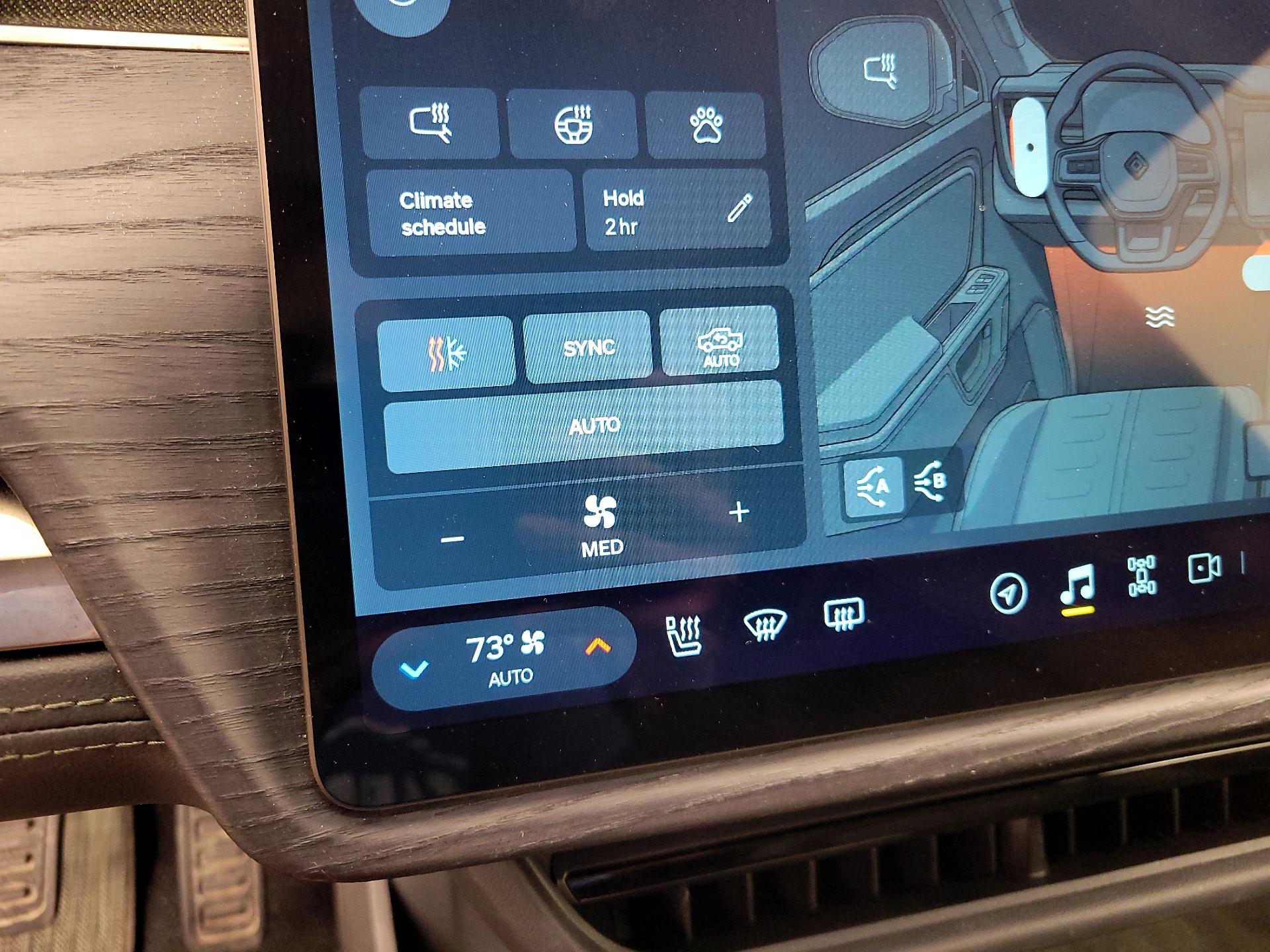 Thumbnail: 2025 Rivian R1T - 17