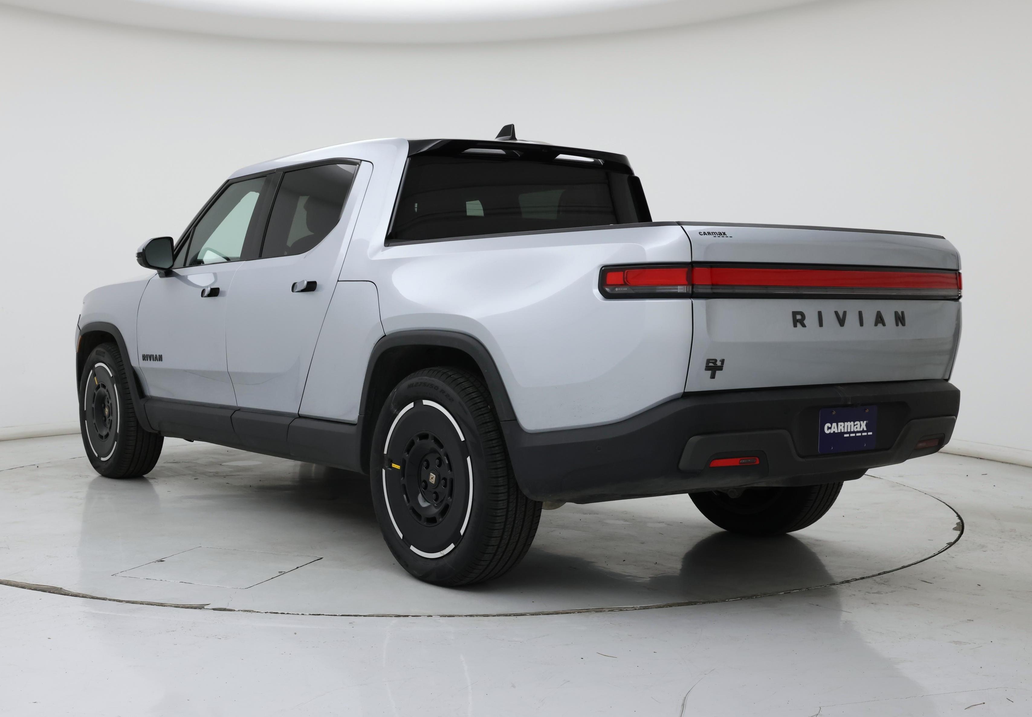 Thumbnail: 2025 Rivian R1T - 2