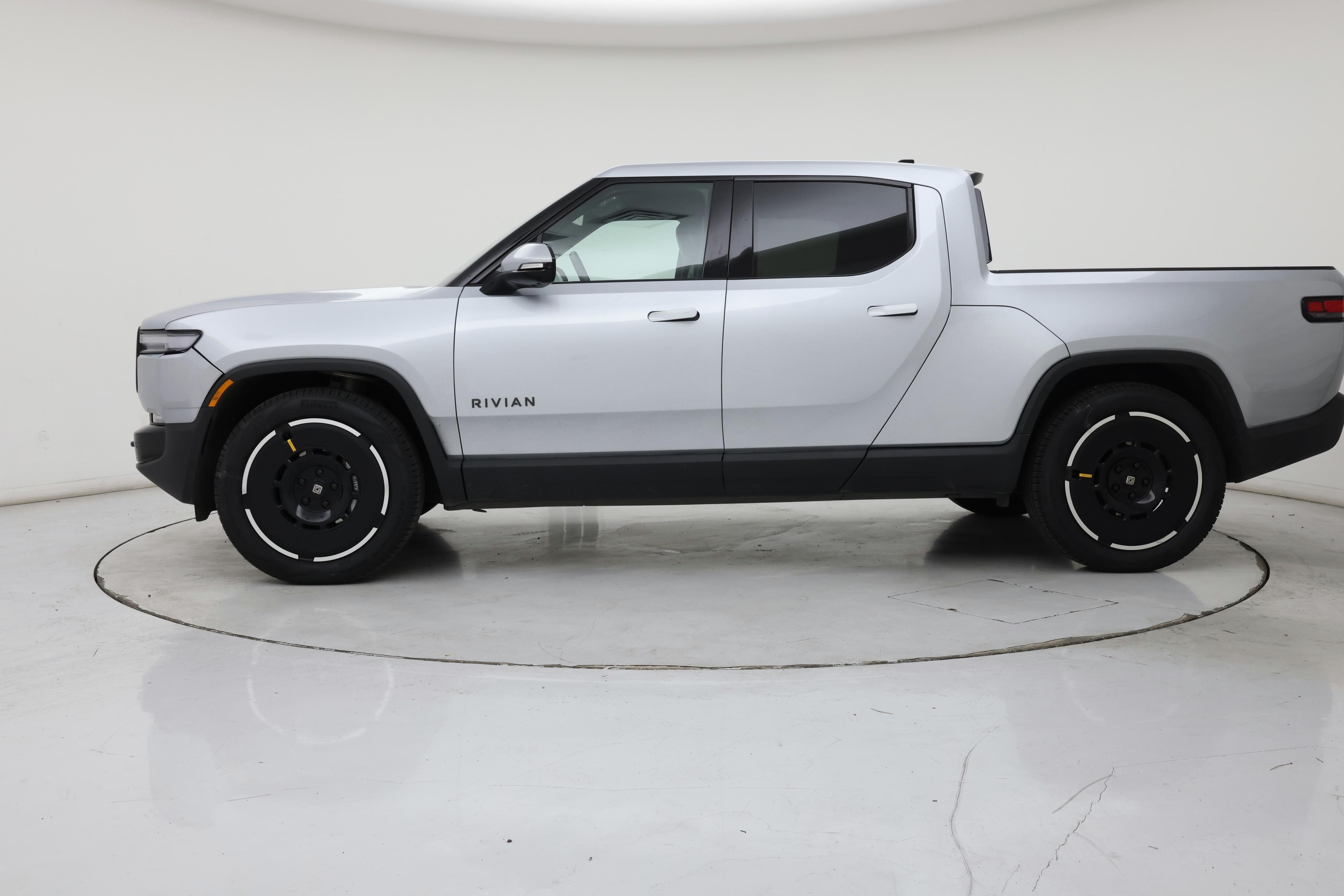 Thumbnail: 2025 Rivian R1T - 3