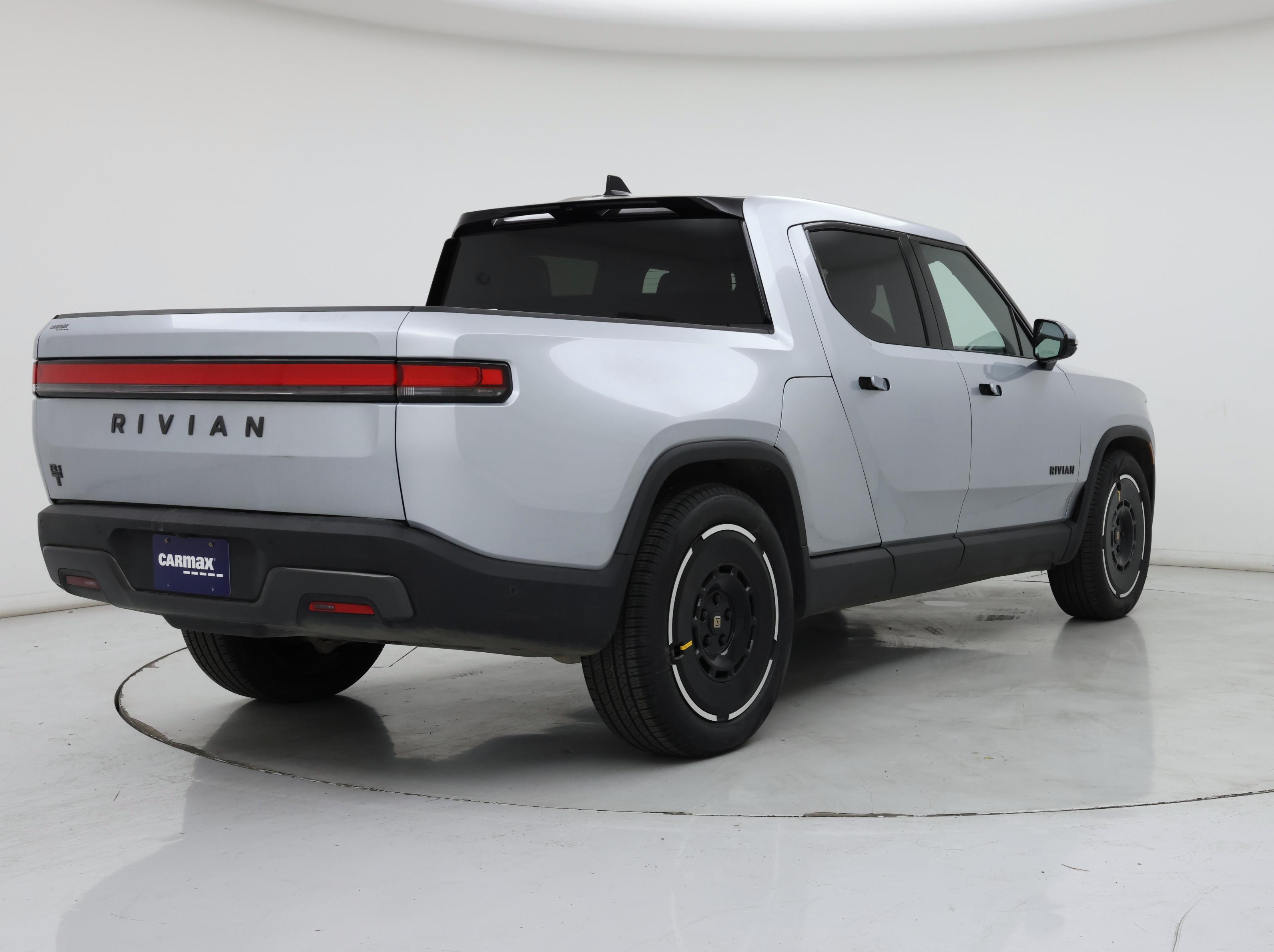Thumbnail: 2025 Rivian R1T - 8