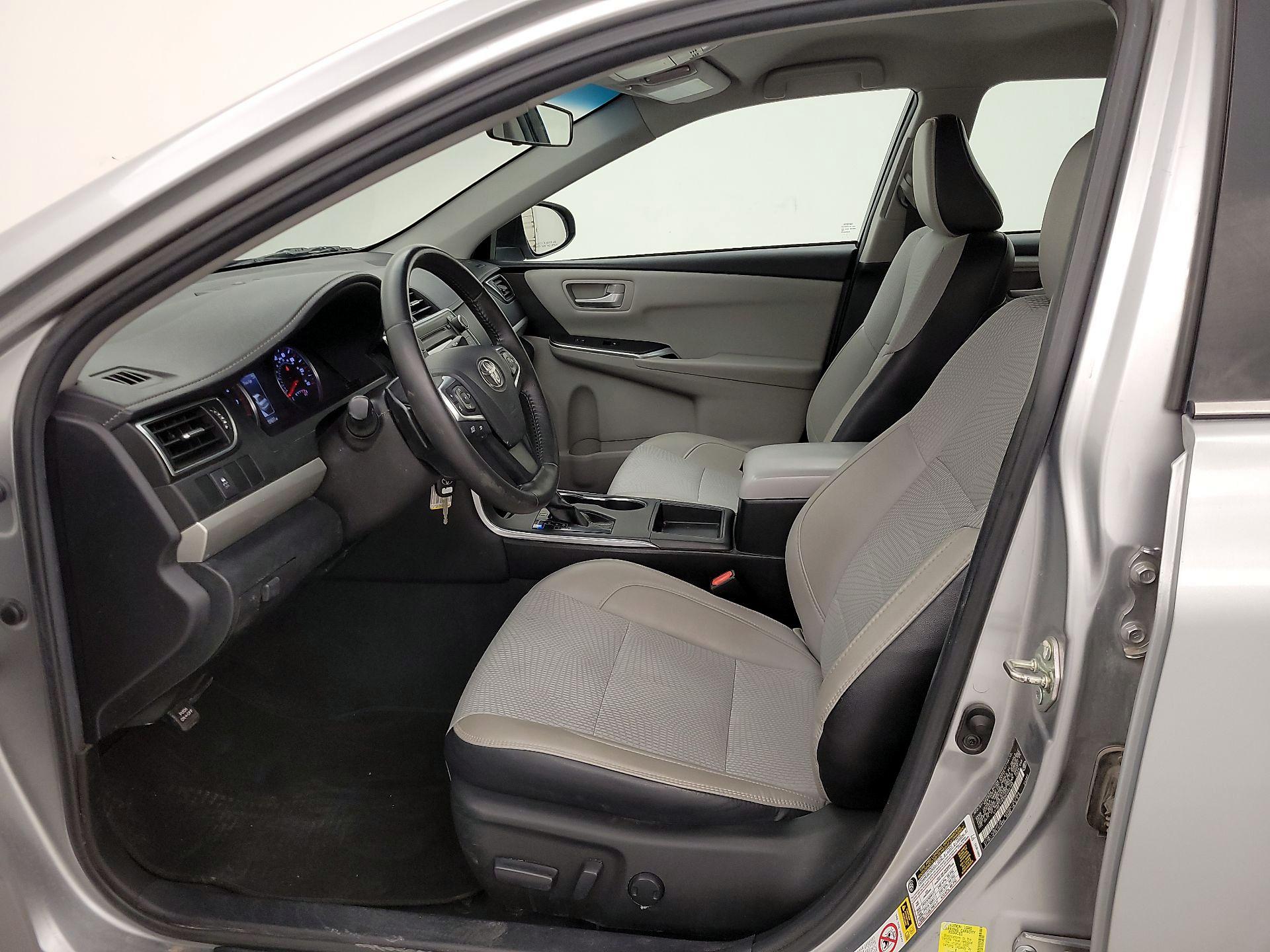 Thumbnail: 2017 Toyota Camry - 11