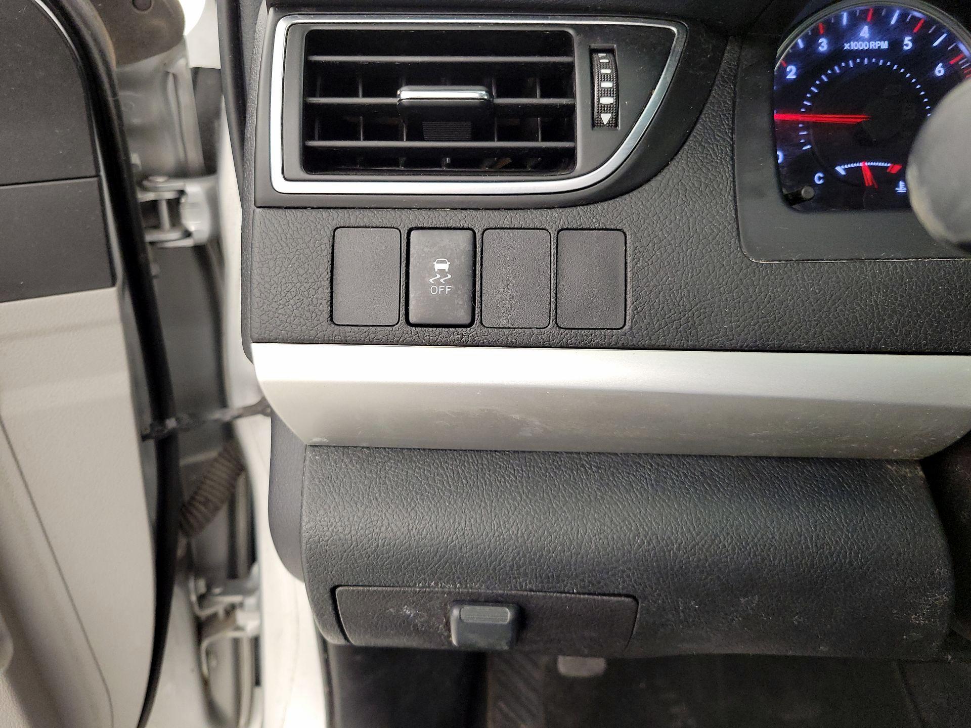 Thumbnail: 2017 Toyota Camry - 13