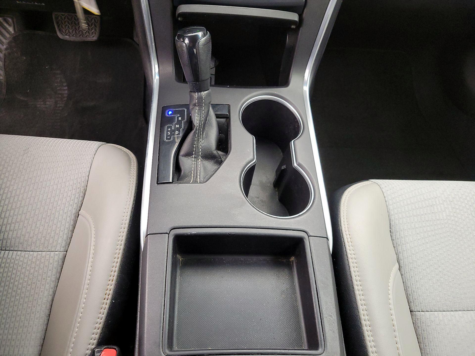 Thumbnail: 2017 Toyota Camry - 17