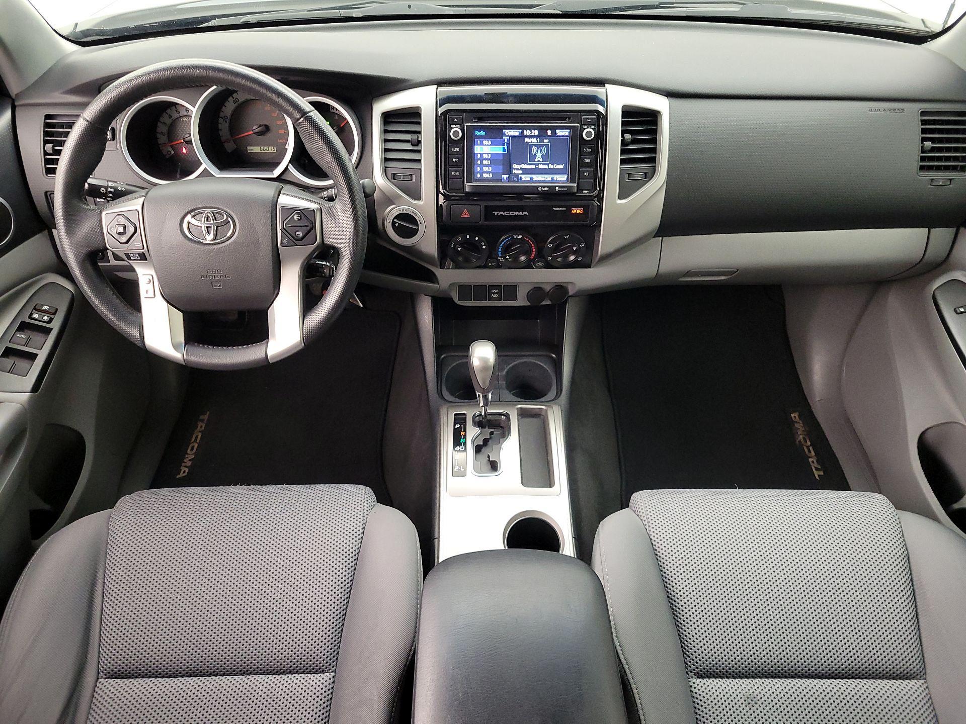 Thumbnail: 2015 Toyota Tacoma - 9