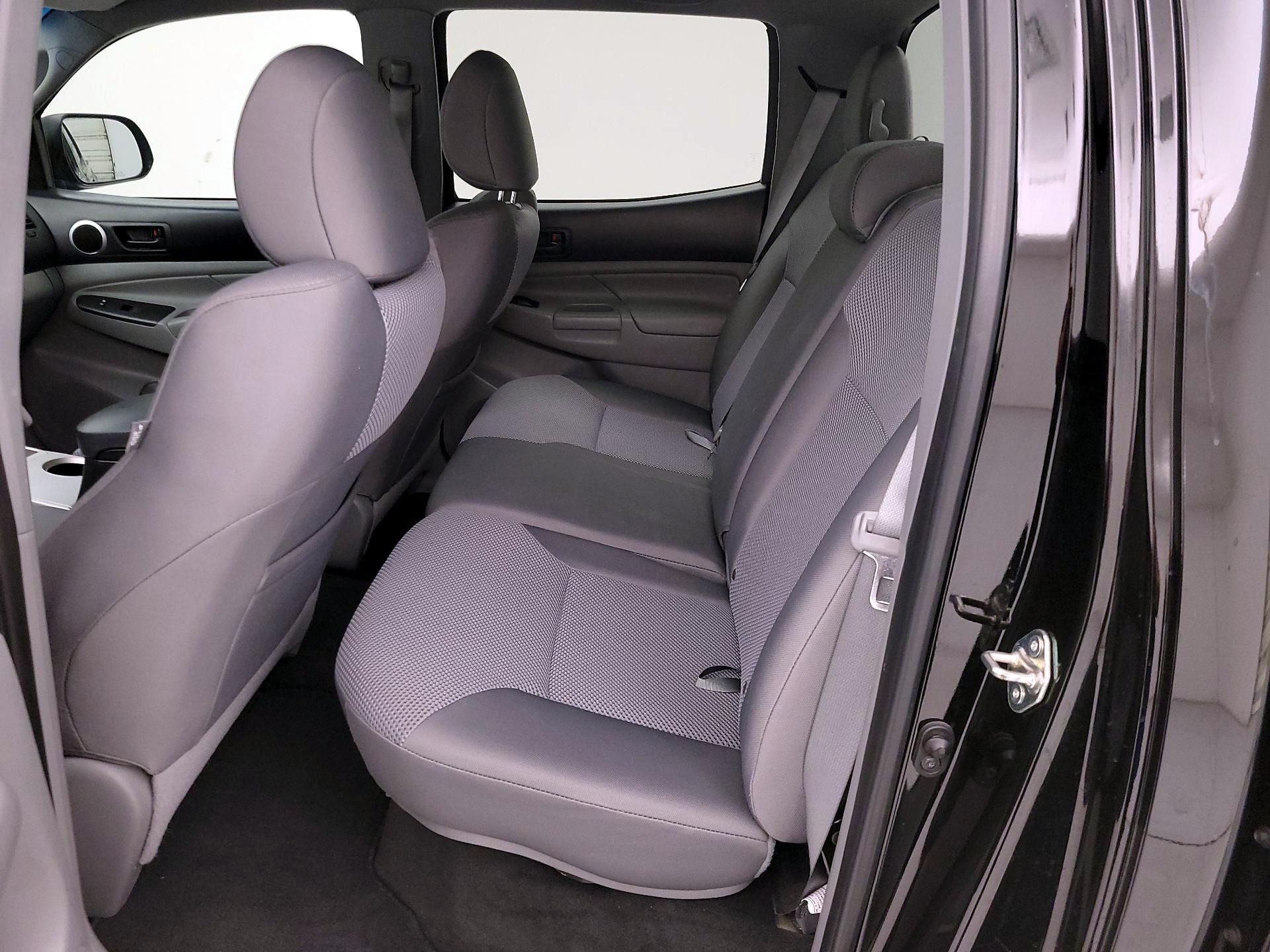 Thumbnail: 2015 Toyota Tacoma - 19