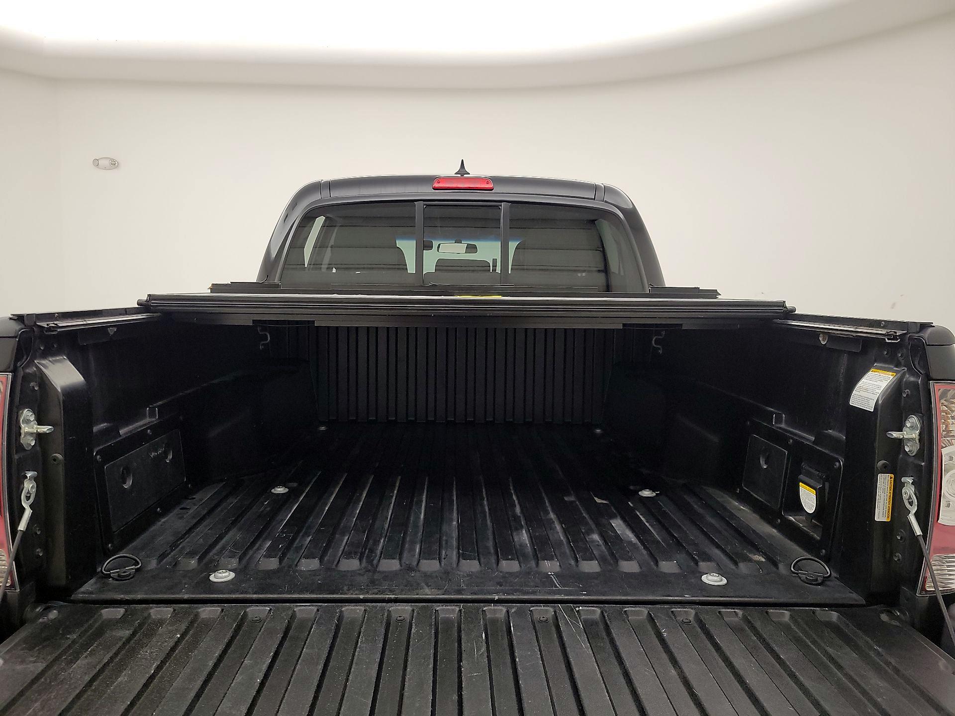 Thumbnail: 2015 Toyota Tacoma - 20