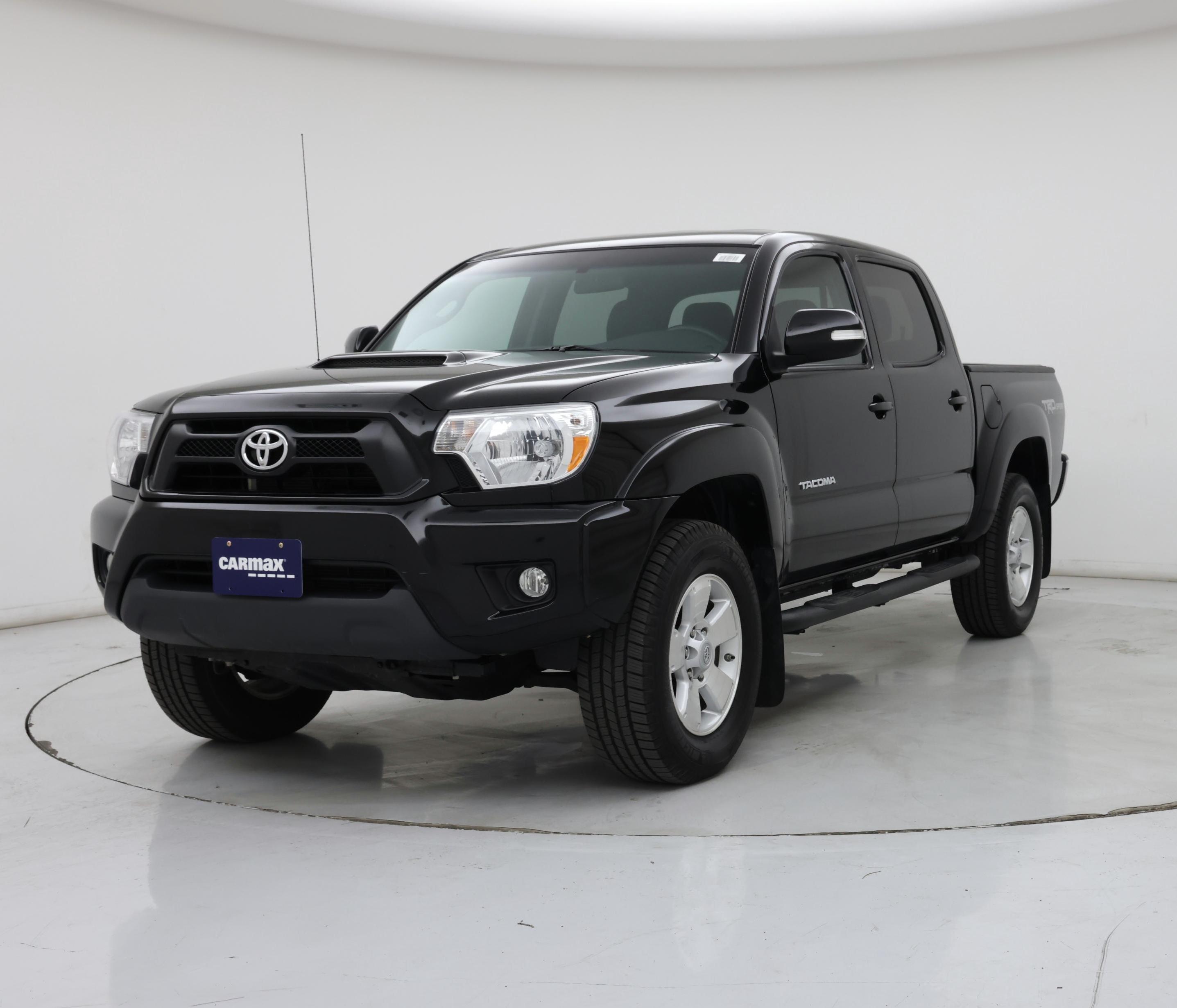 Thumbnail: 2015 Toyota Tacoma - 4