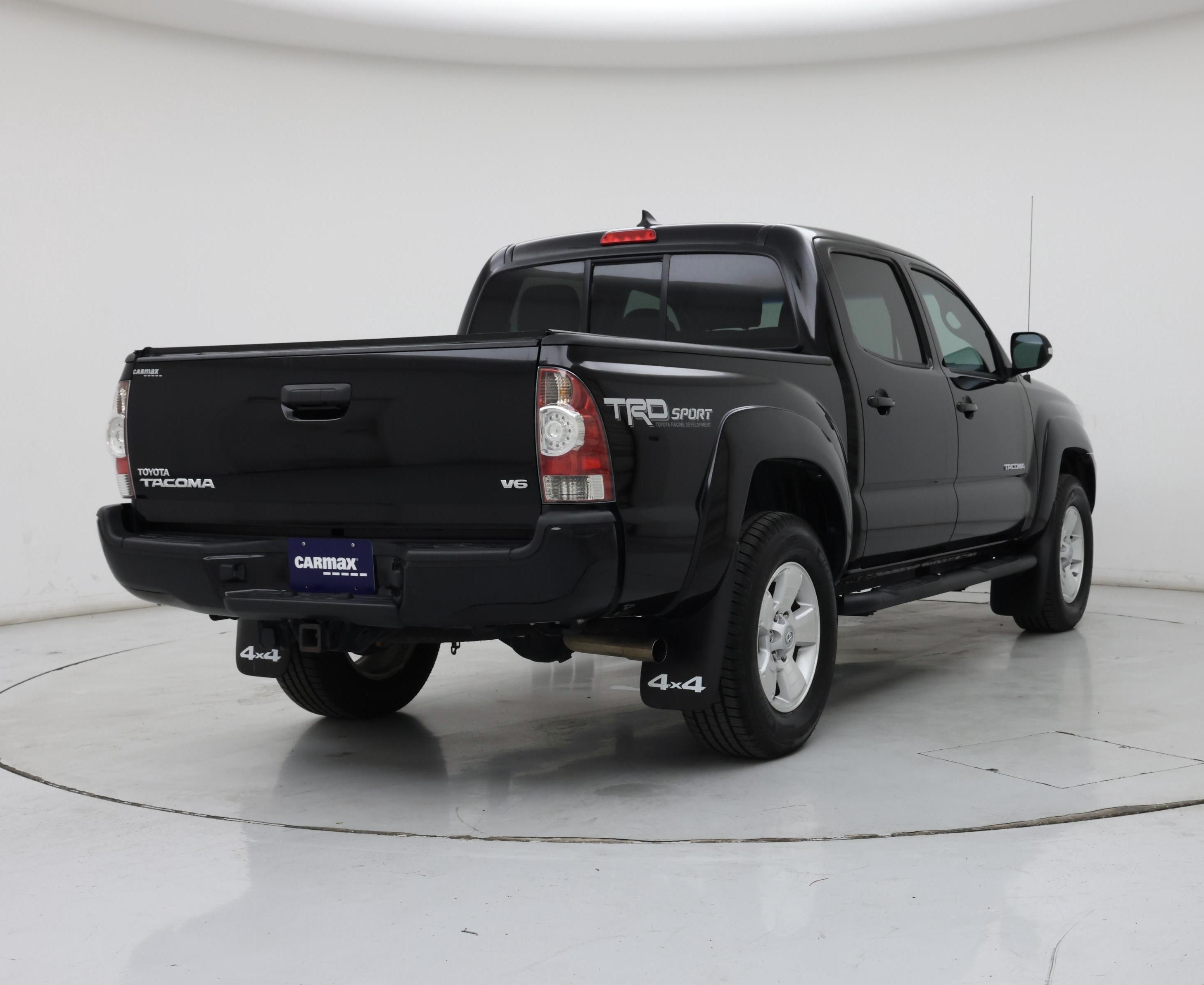 Thumbnail: 2015 Toyota Tacoma - 8