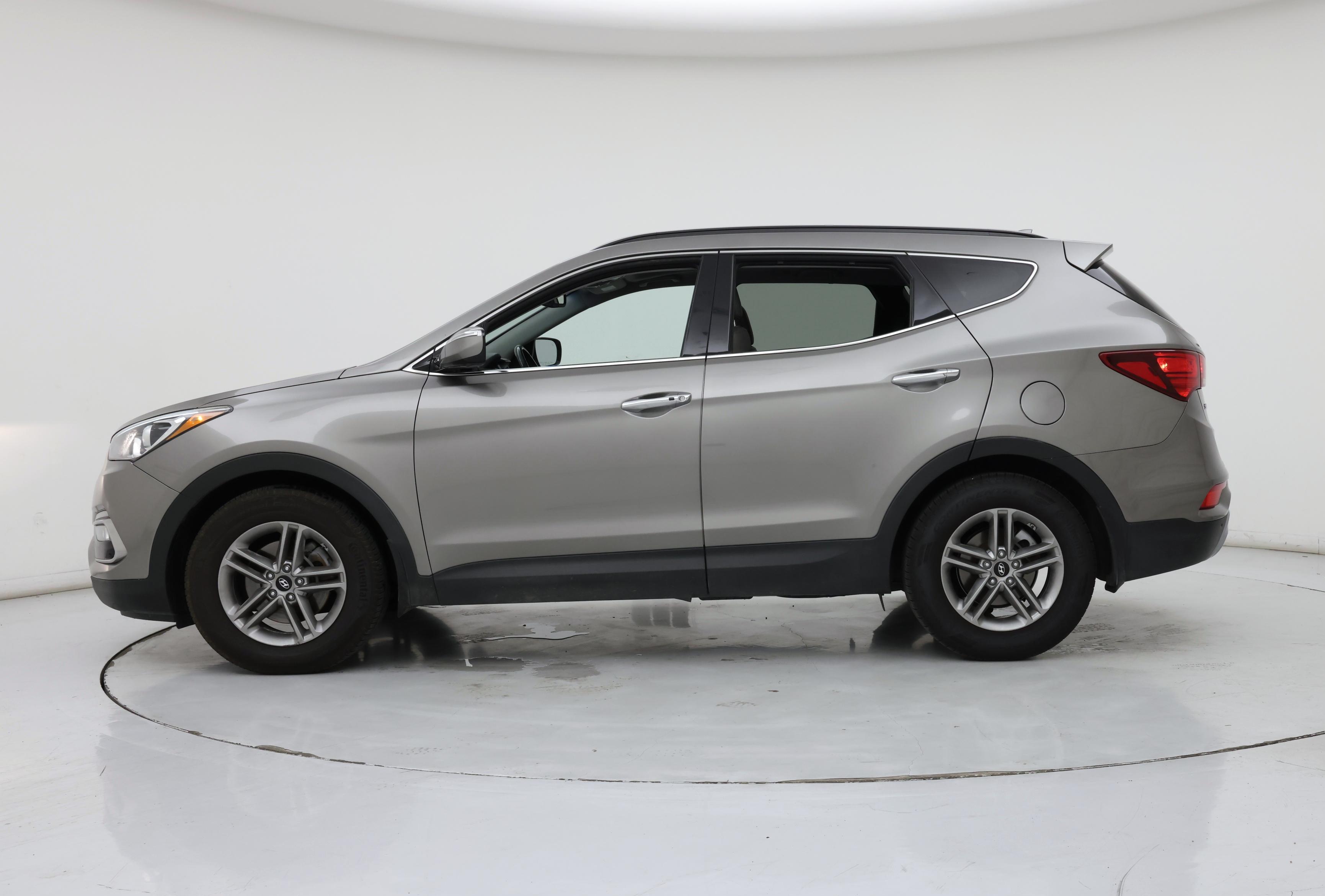 Thumbnail: 2018 Hyundai Santa Fe - 3