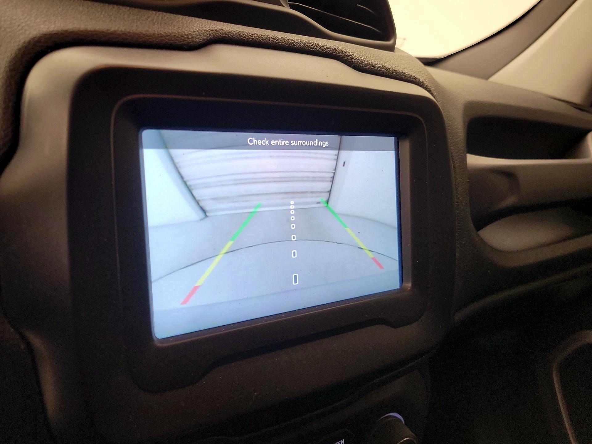 Thumbnail: 2018 Jeep Renegade - 14