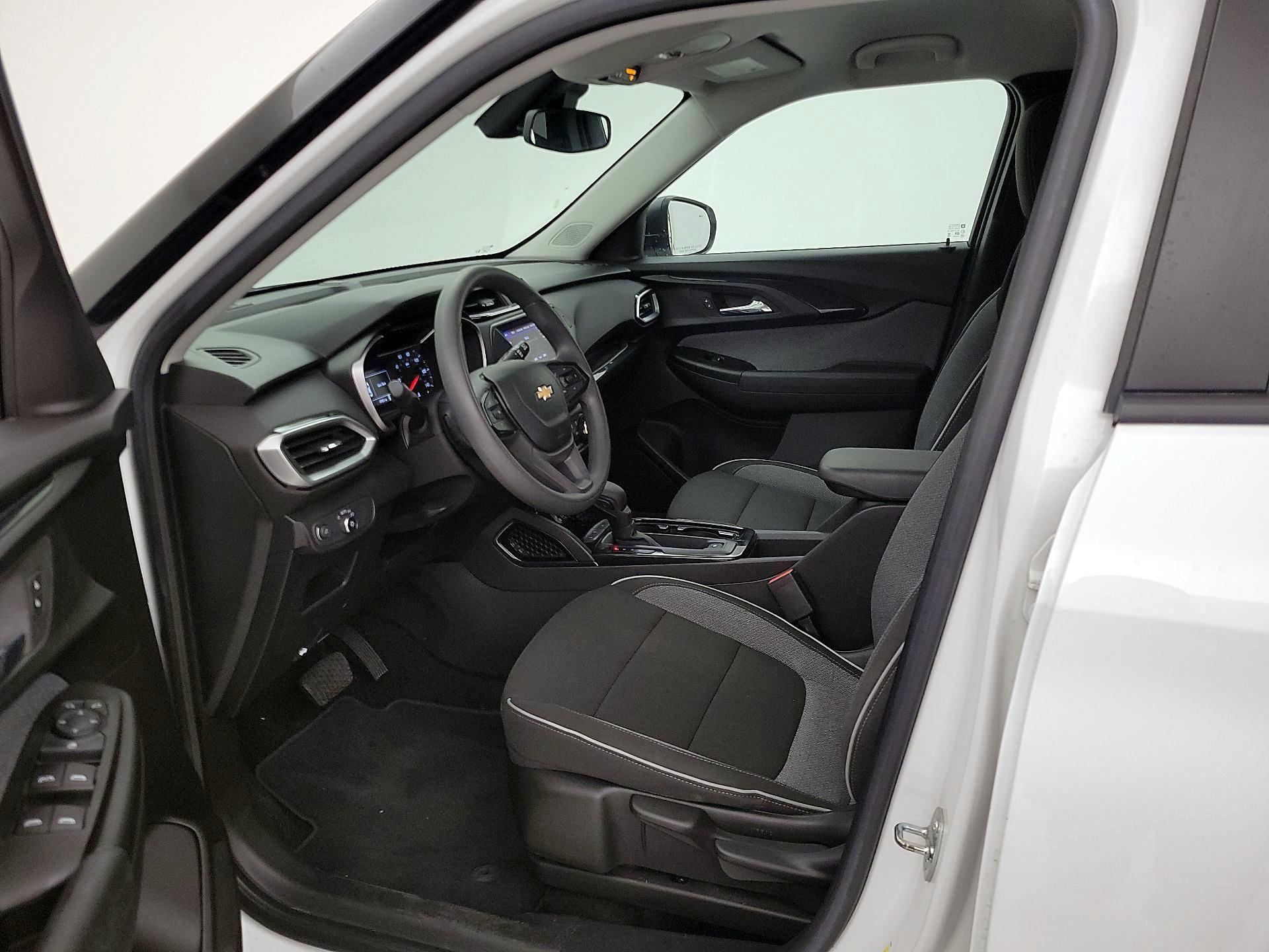 Thumbnail: 2022 Chevrolet TrailBlazer - 11