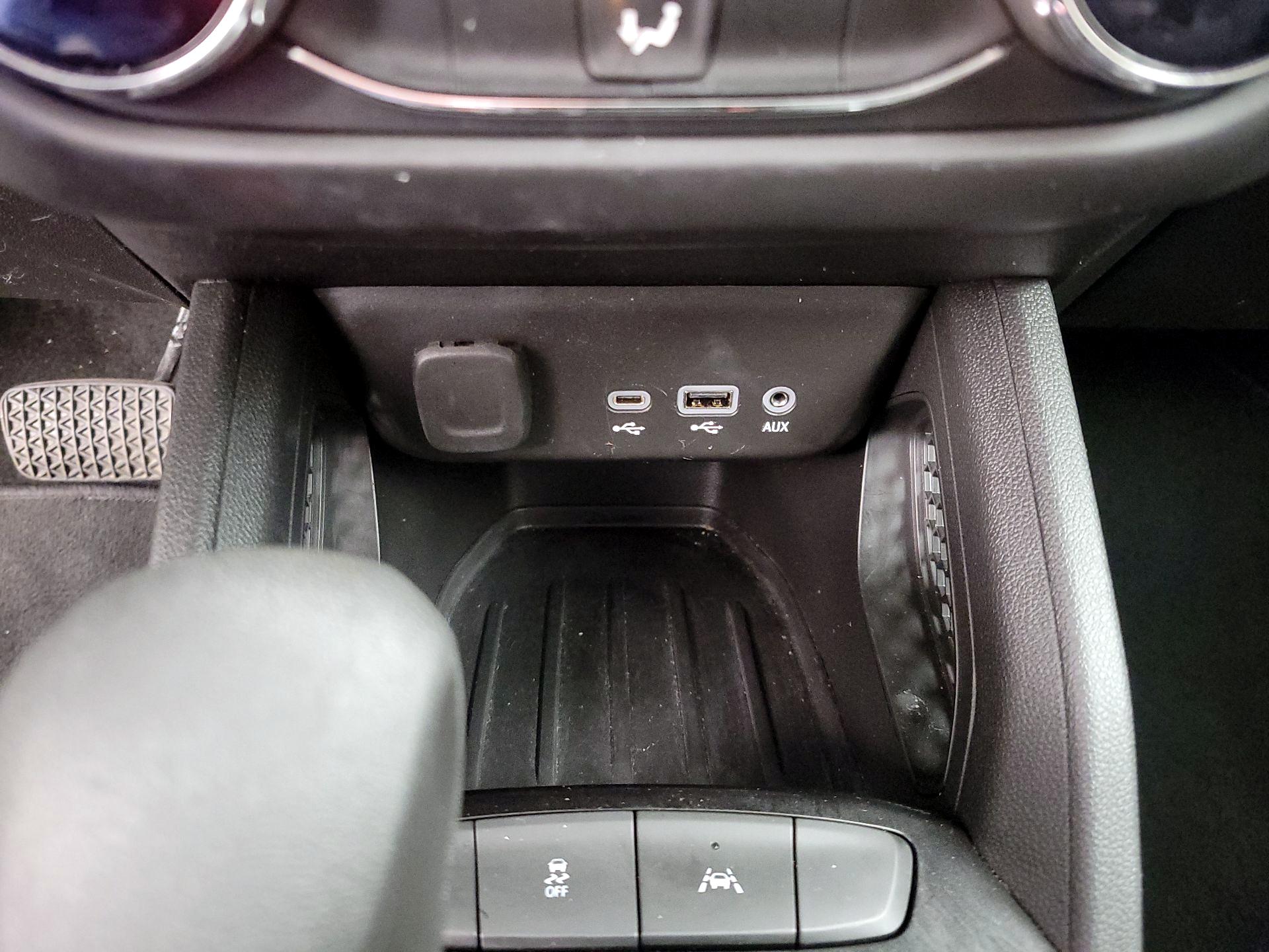 Thumbnail: 2022 Chevrolet TrailBlazer - 18