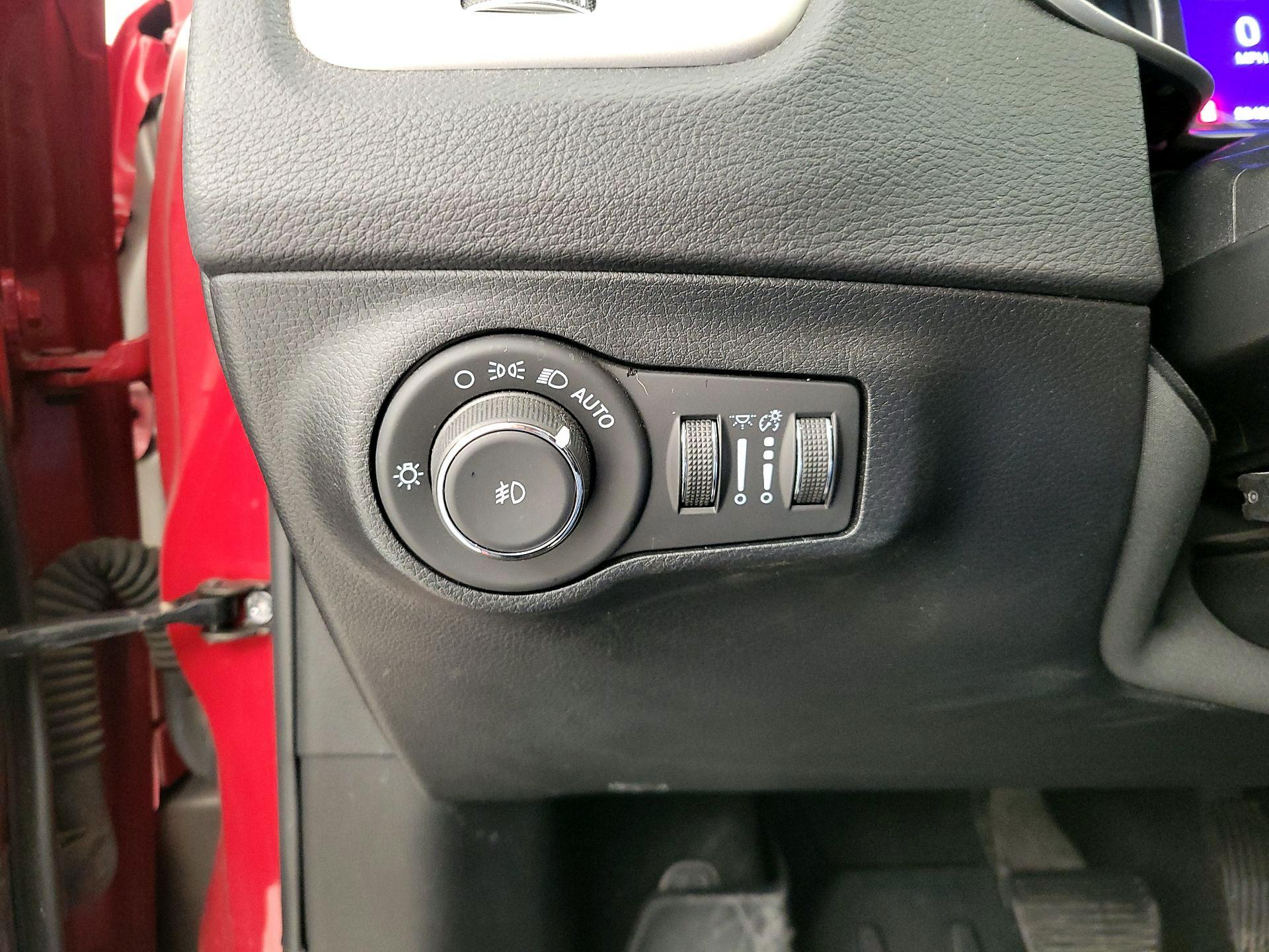 Thumbnail: 2021 Jeep Compass - 13