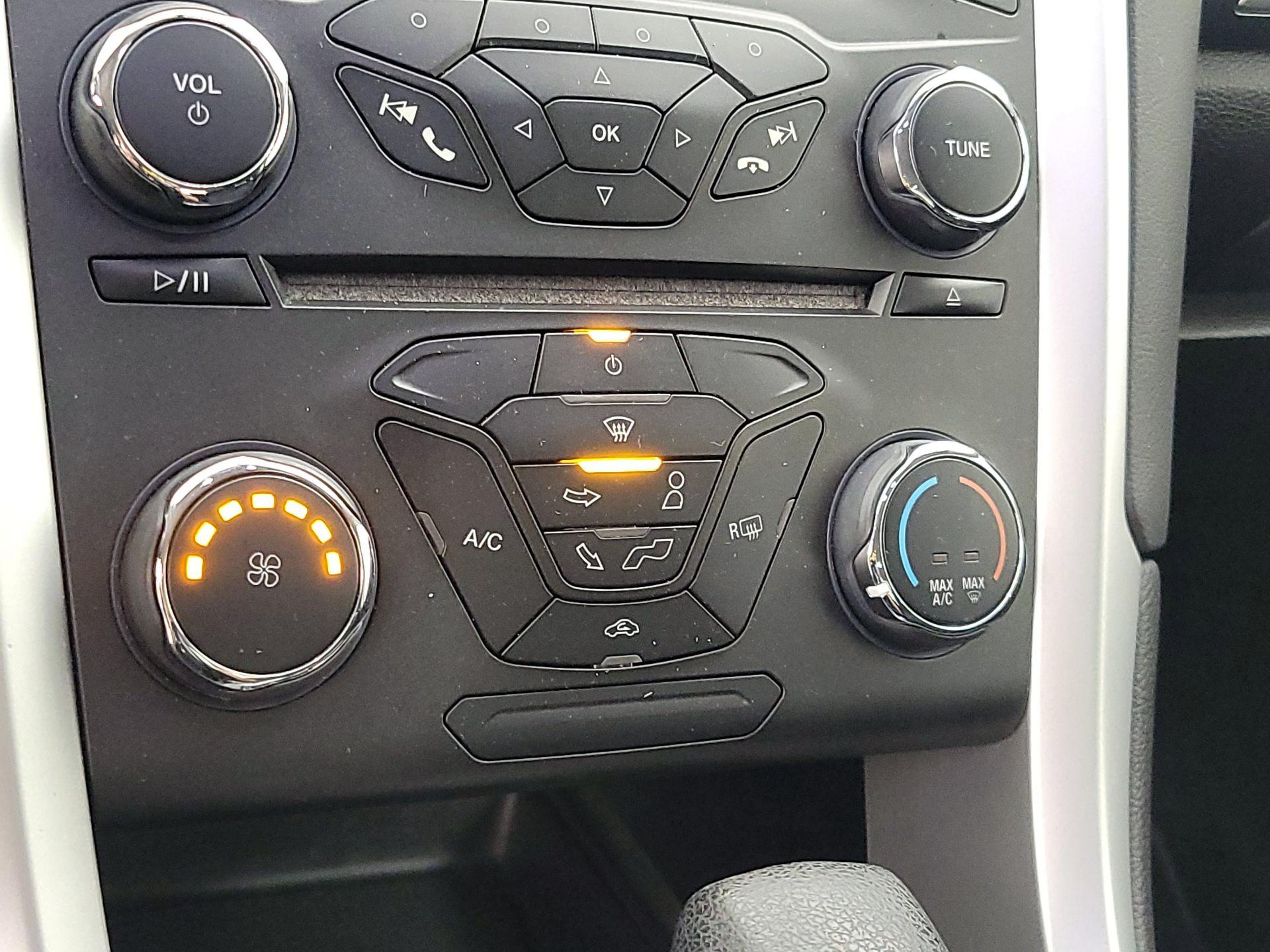 Thumbnail: 2016 Ford Fusion - 16