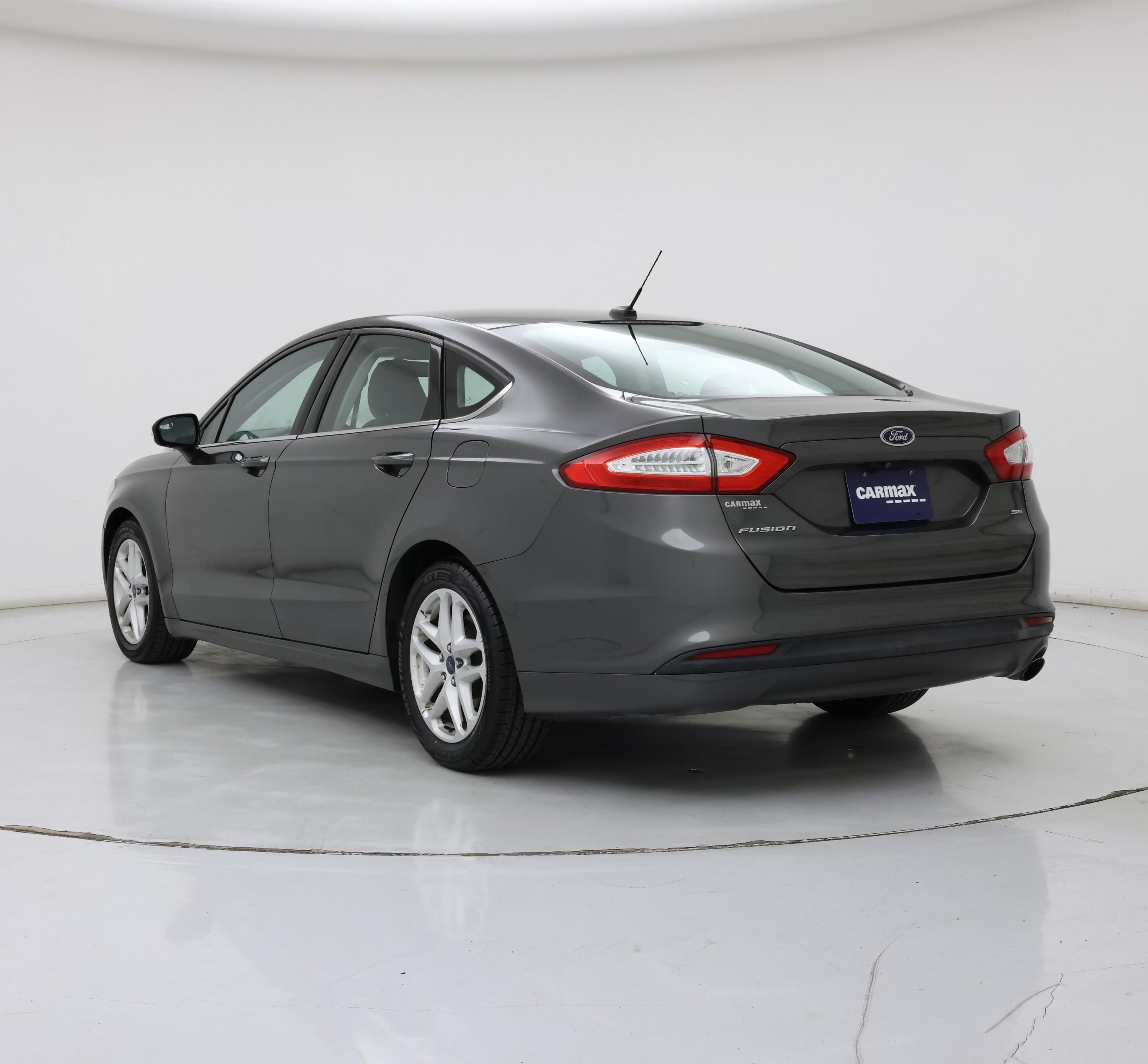 Thumbnail: 2016 Ford Fusion - 2