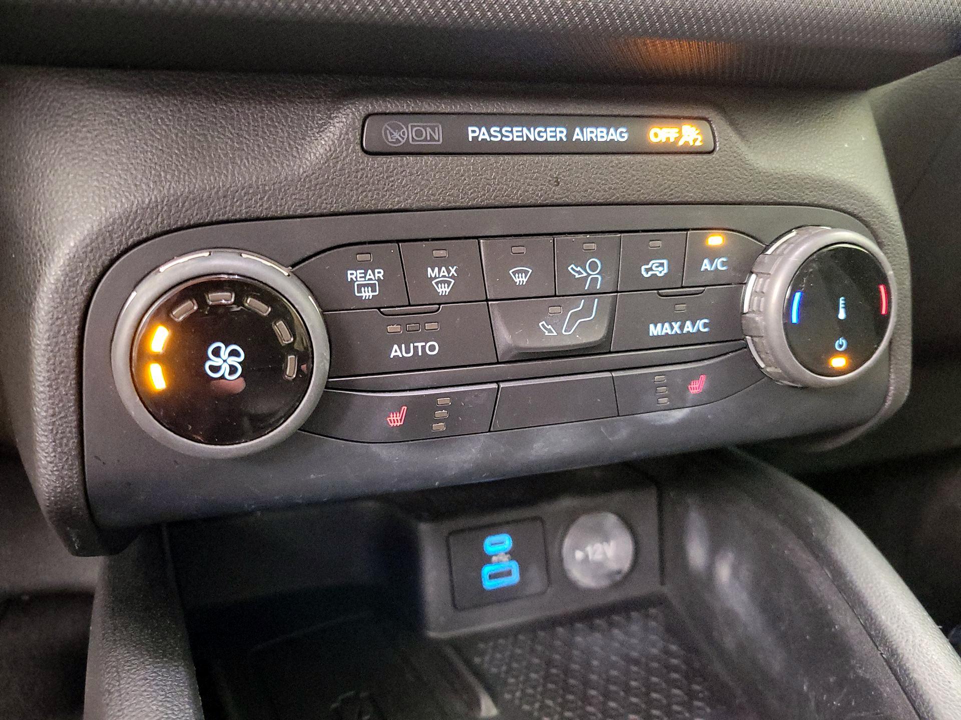 Thumbnail: 2022 Ford Bronco Sport - 17