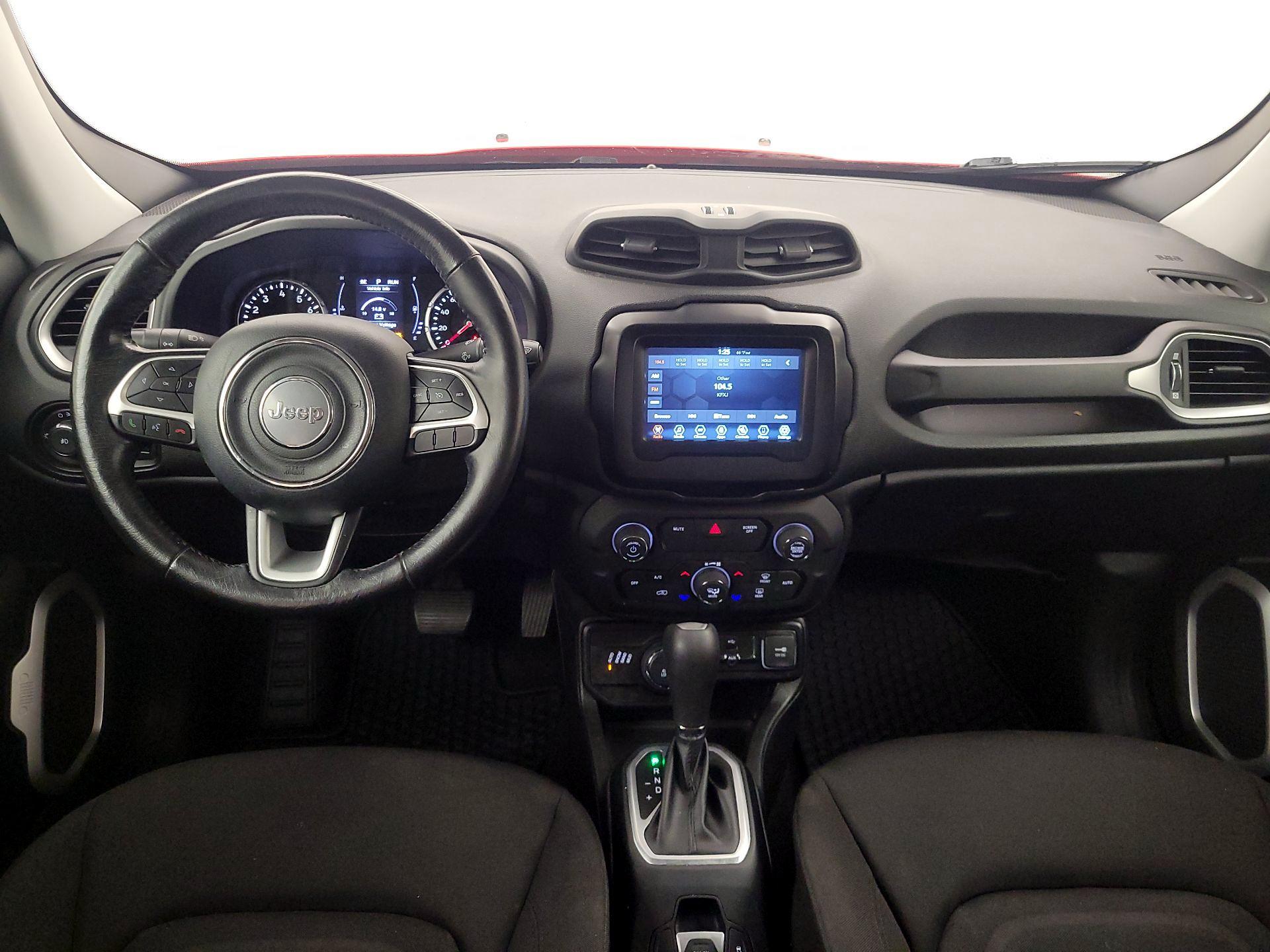 Thumbnail: 2018 Jeep Renegade - 9