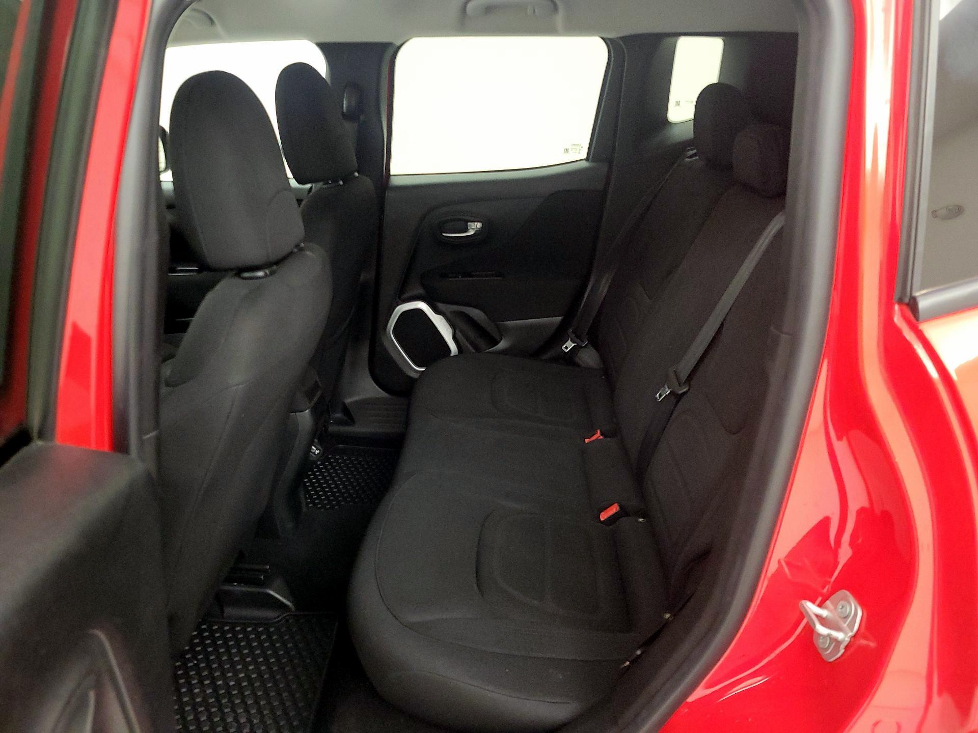 Thumbnail: 2018 Jeep Renegade - 19