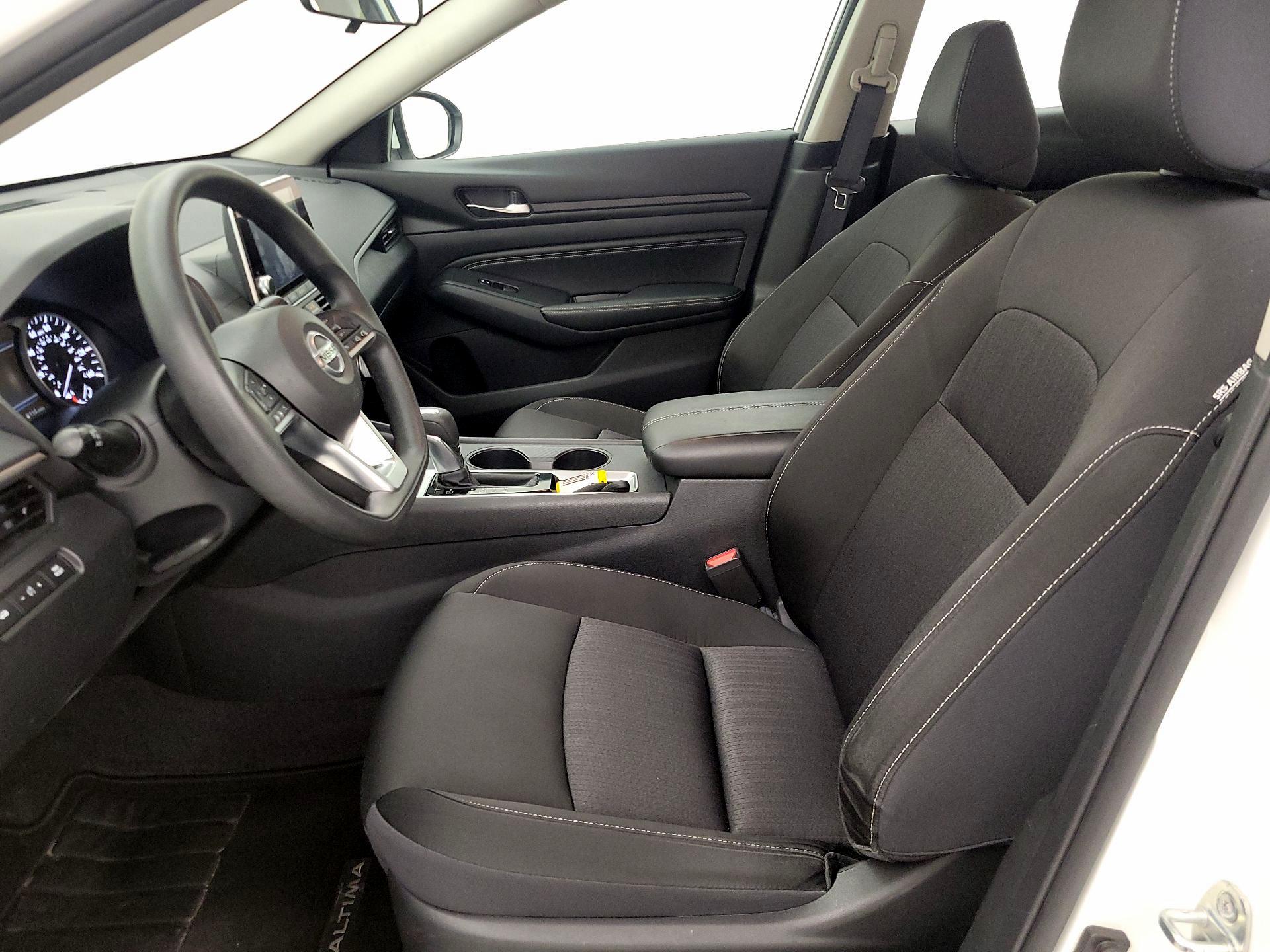 Thumbnail: 2020 Nissan Altima - 11