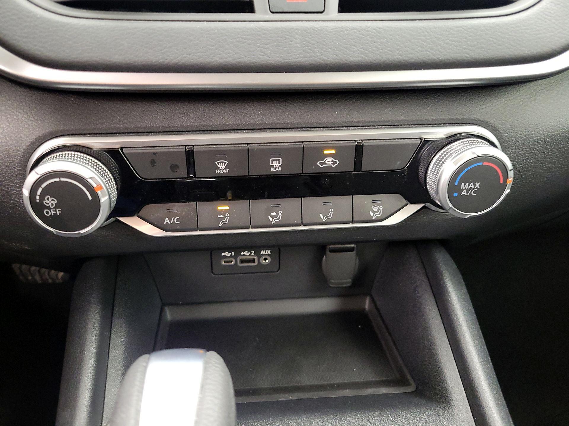 Thumbnail: 2020 Nissan Altima - 16