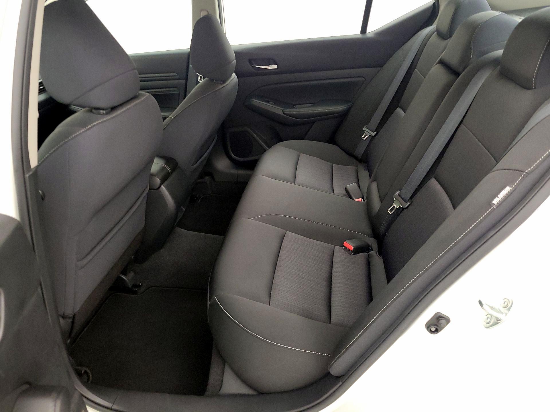 Thumbnail: 2020 Nissan Altima - 19