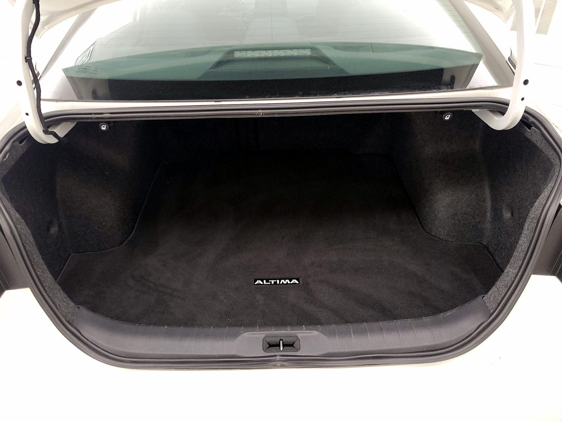 Thumbnail: 2020 Nissan Altima - 20