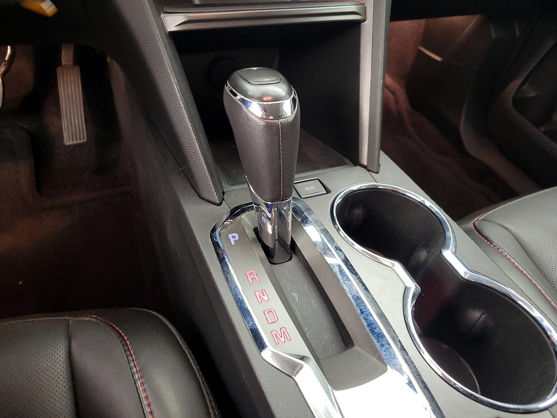 Thumbnail: 2016 GMC Terrain - 16