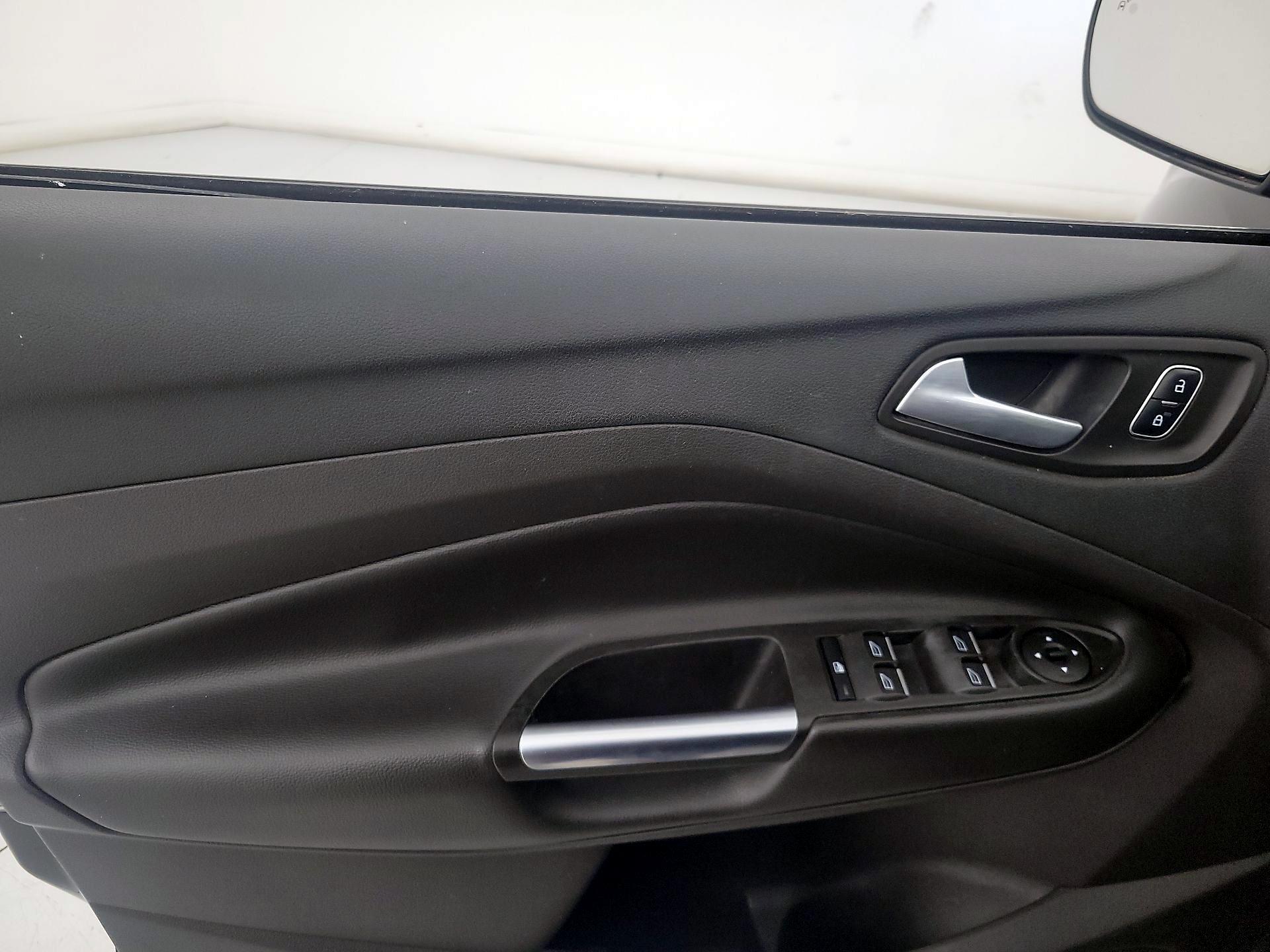 Thumbnail: 2017 Ford Escape - 12