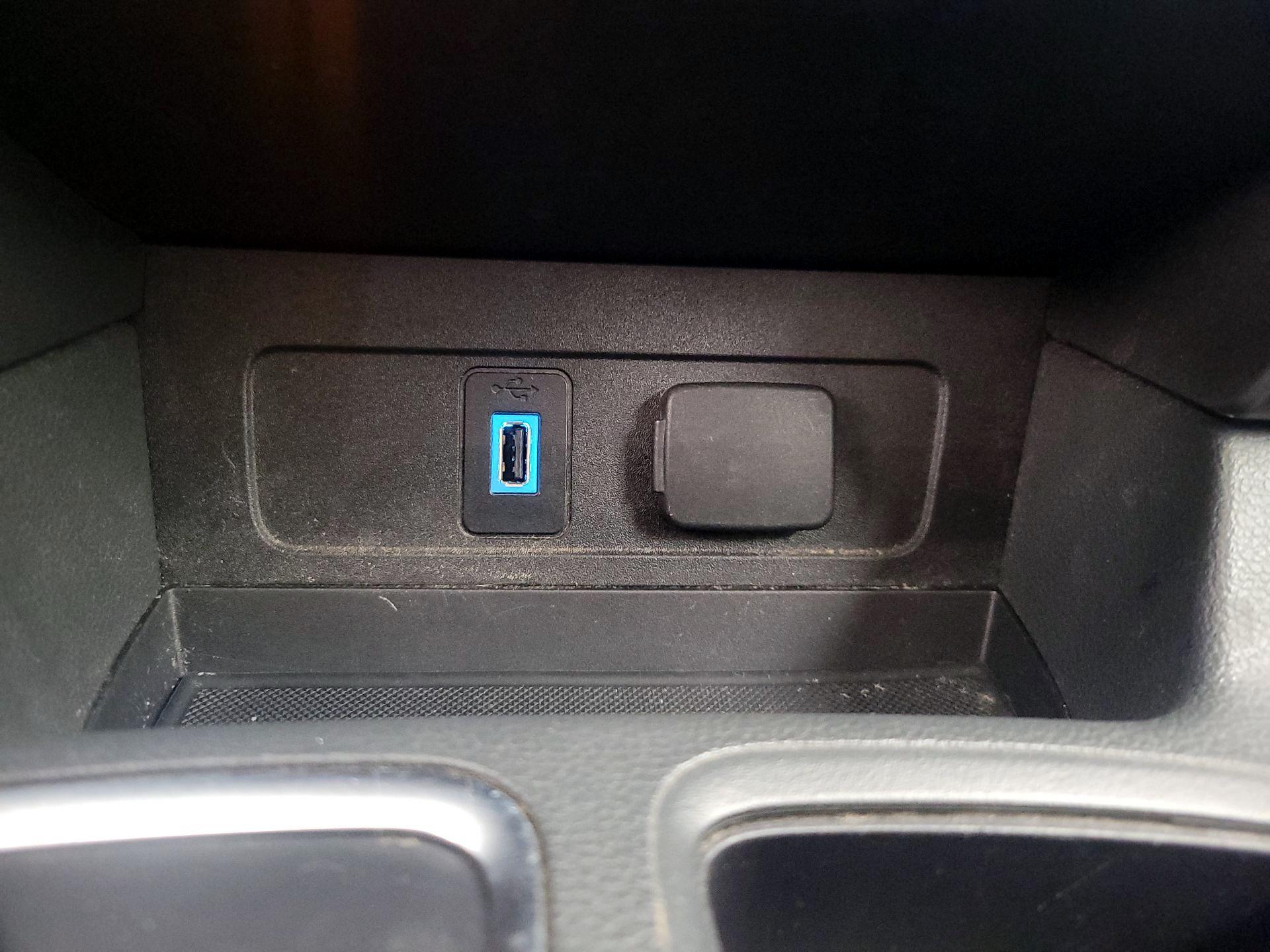 Thumbnail: 2017 Ford Escape - 18