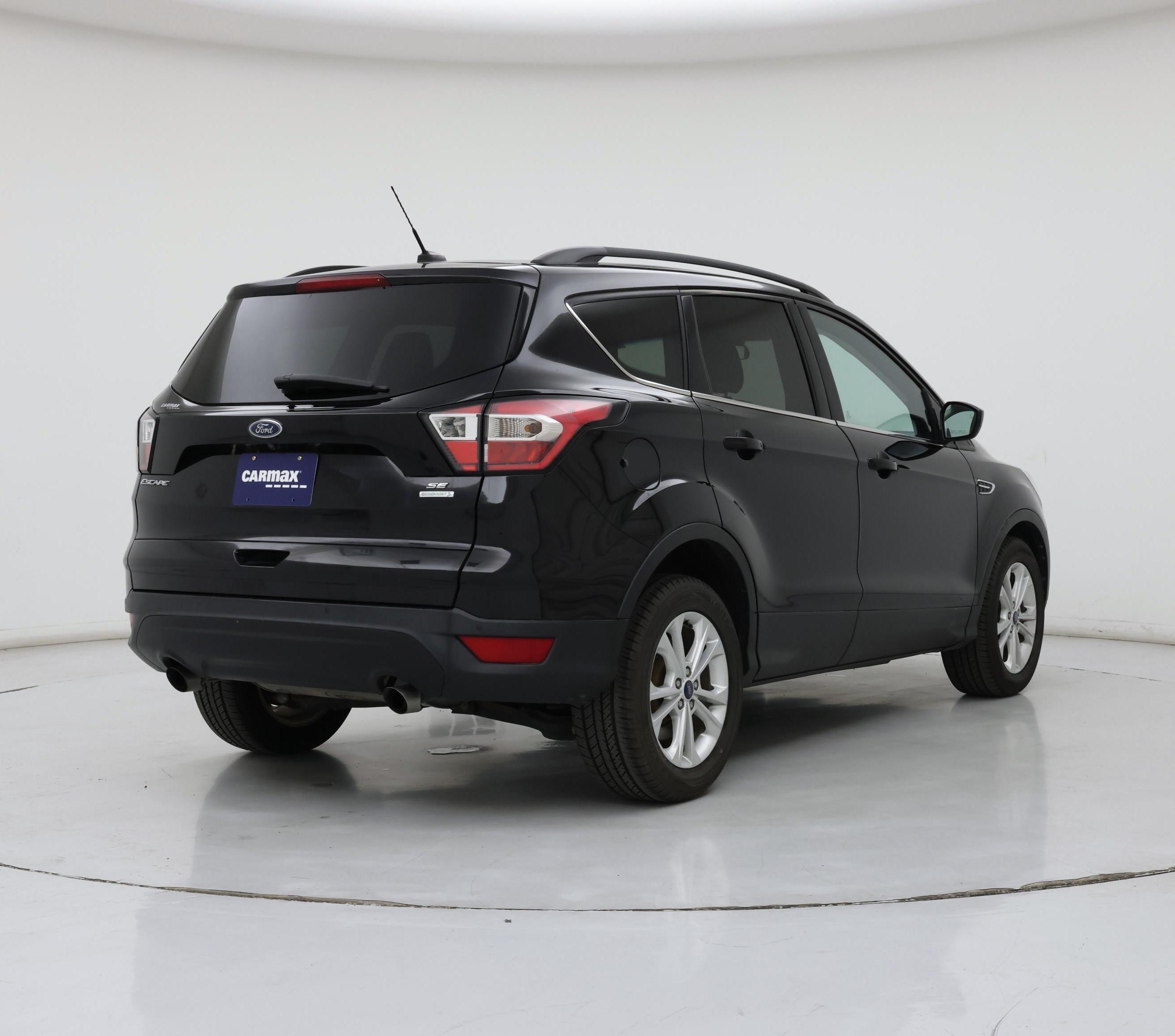 Thumbnail: 2017 Ford Escape - 8