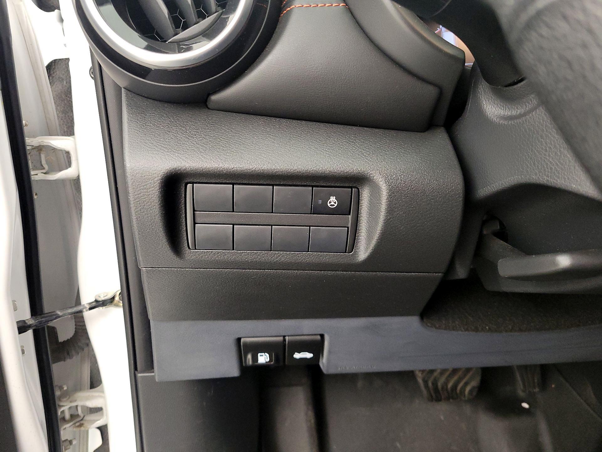 Thumbnail: 2021 Nissan Kicks - 13