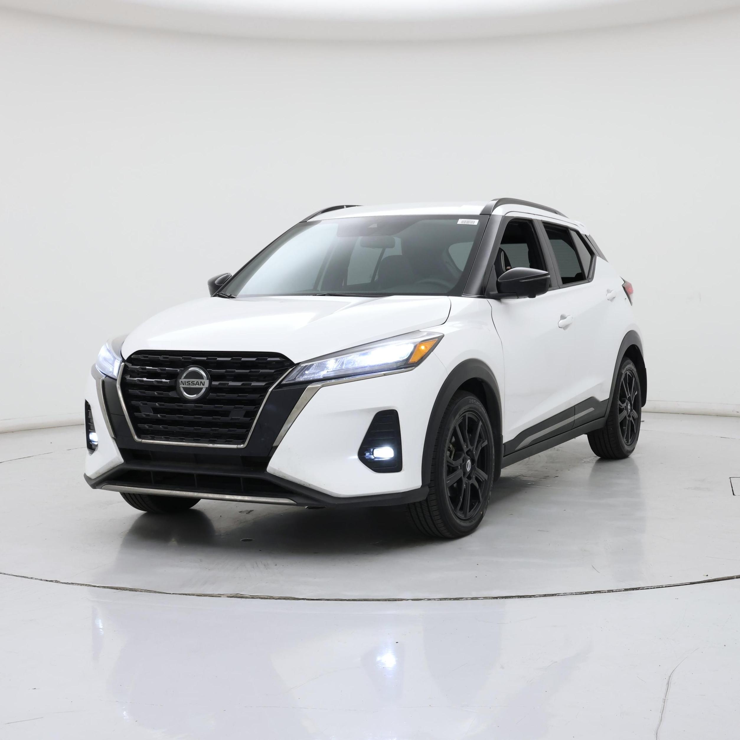 Thumbnail: 2021 Nissan Kicks - 4