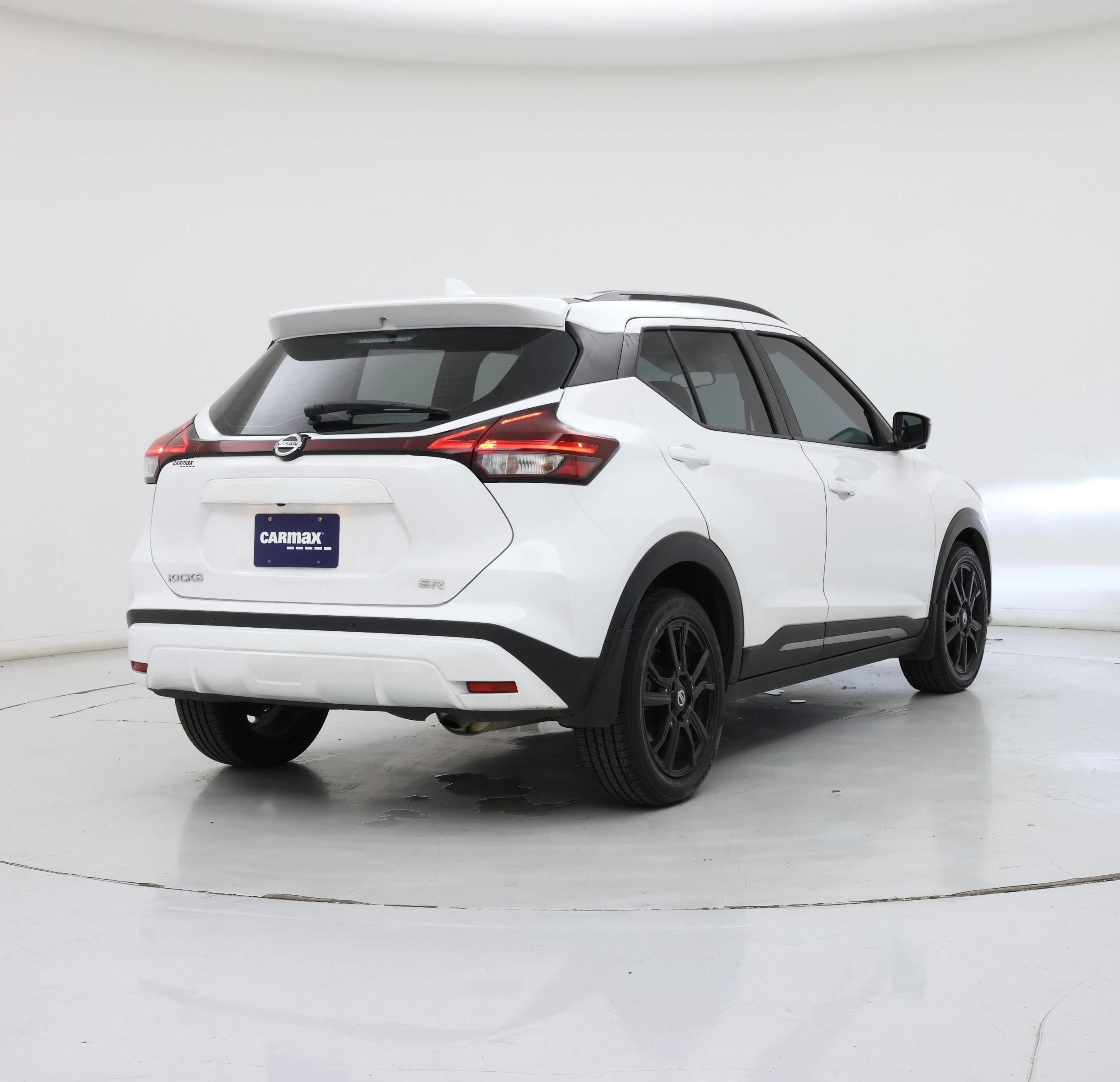 Thumbnail: 2021 Nissan Kicks - 8