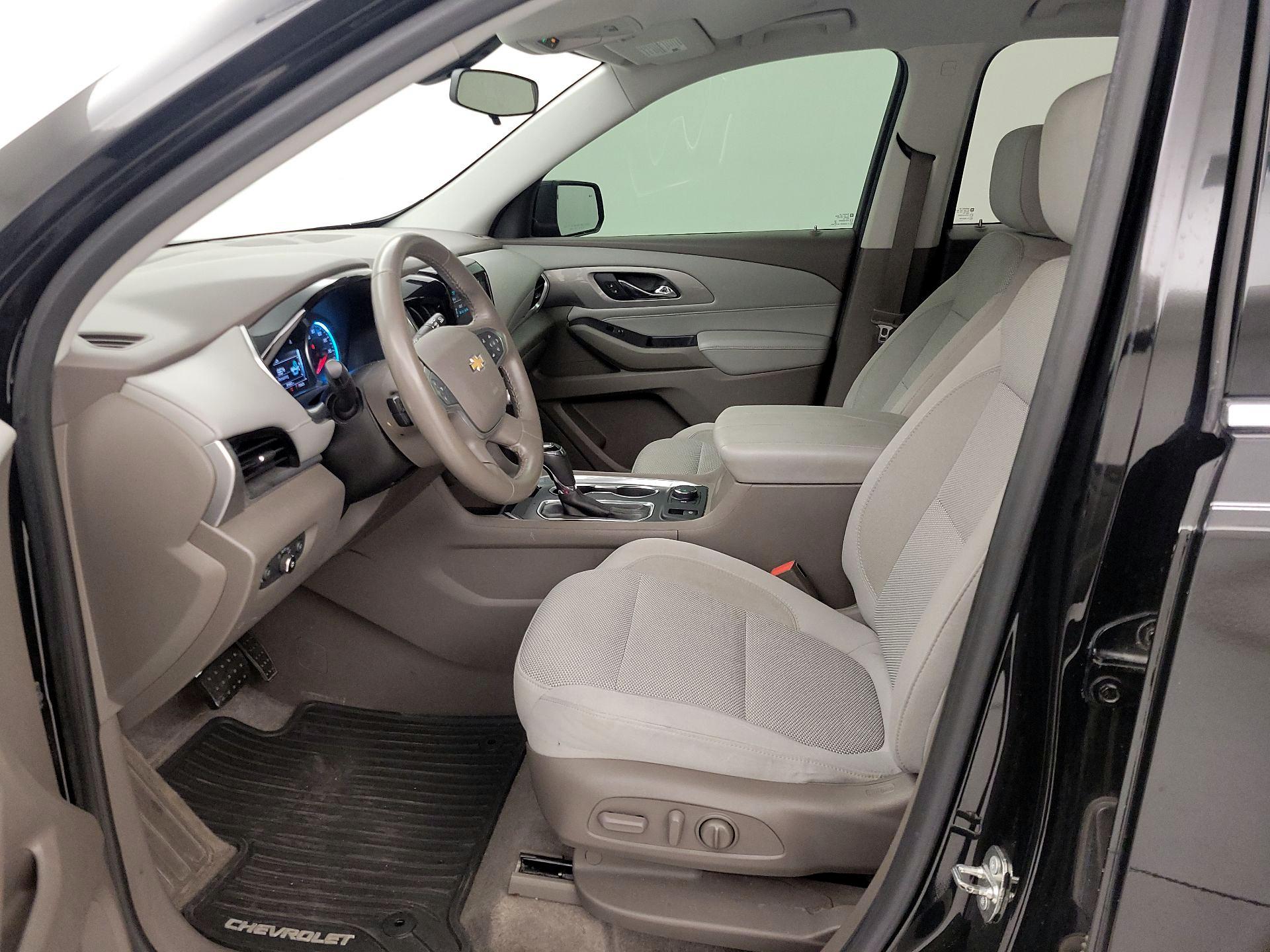 Thumbnail: 2018 Chevrolet Traverse - 11