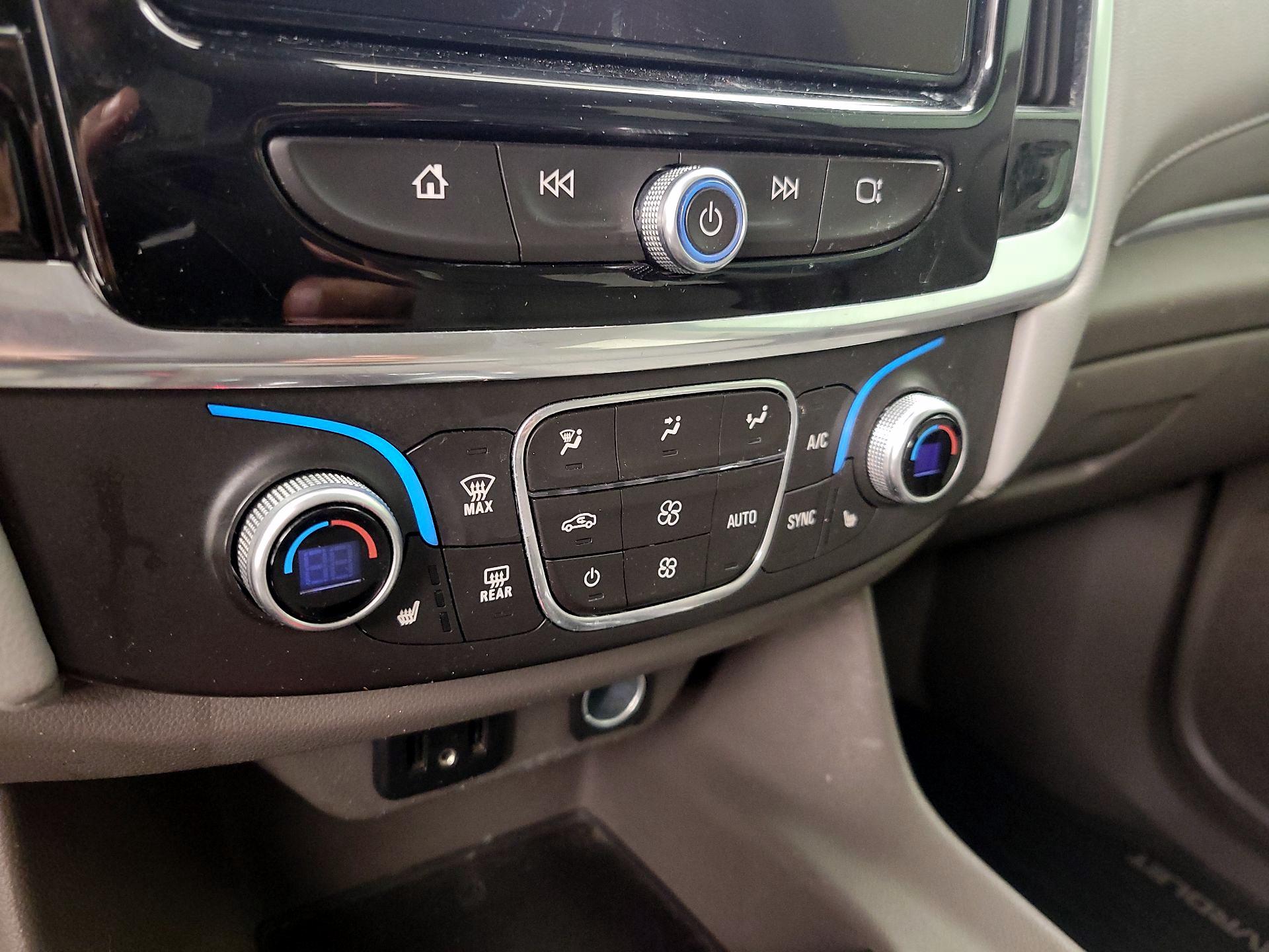 Thumbnail: 2018 Chevrolet Traverse - 16