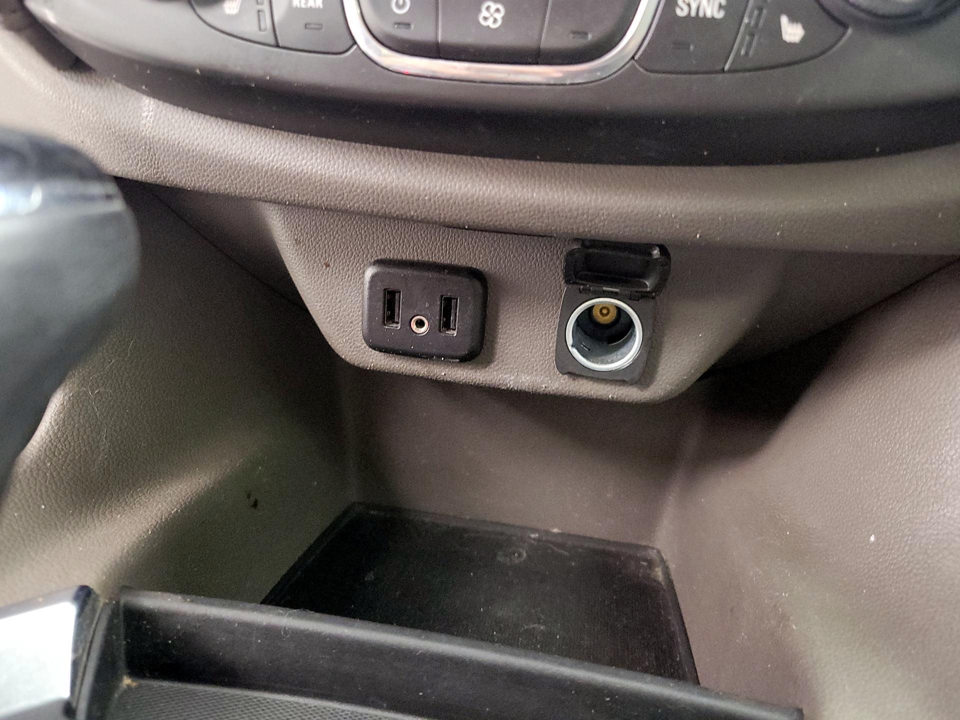 Thumbnail: 2018 Chevrolet Traverse - 18