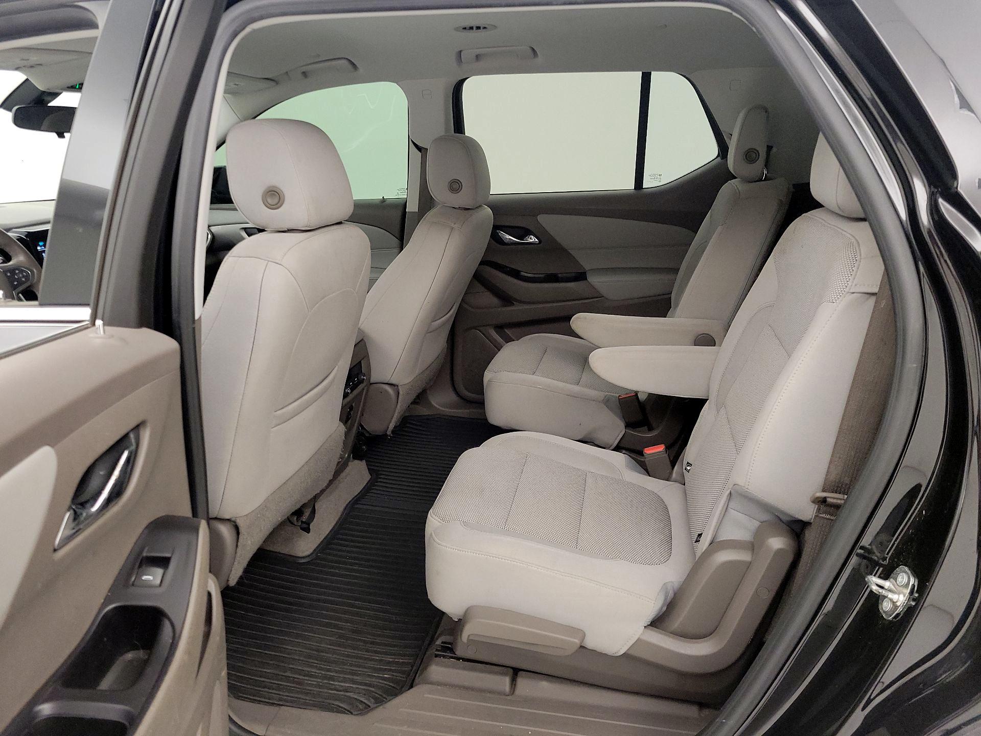 Thumbnail: 2018 Chevrolet Traverse - 19