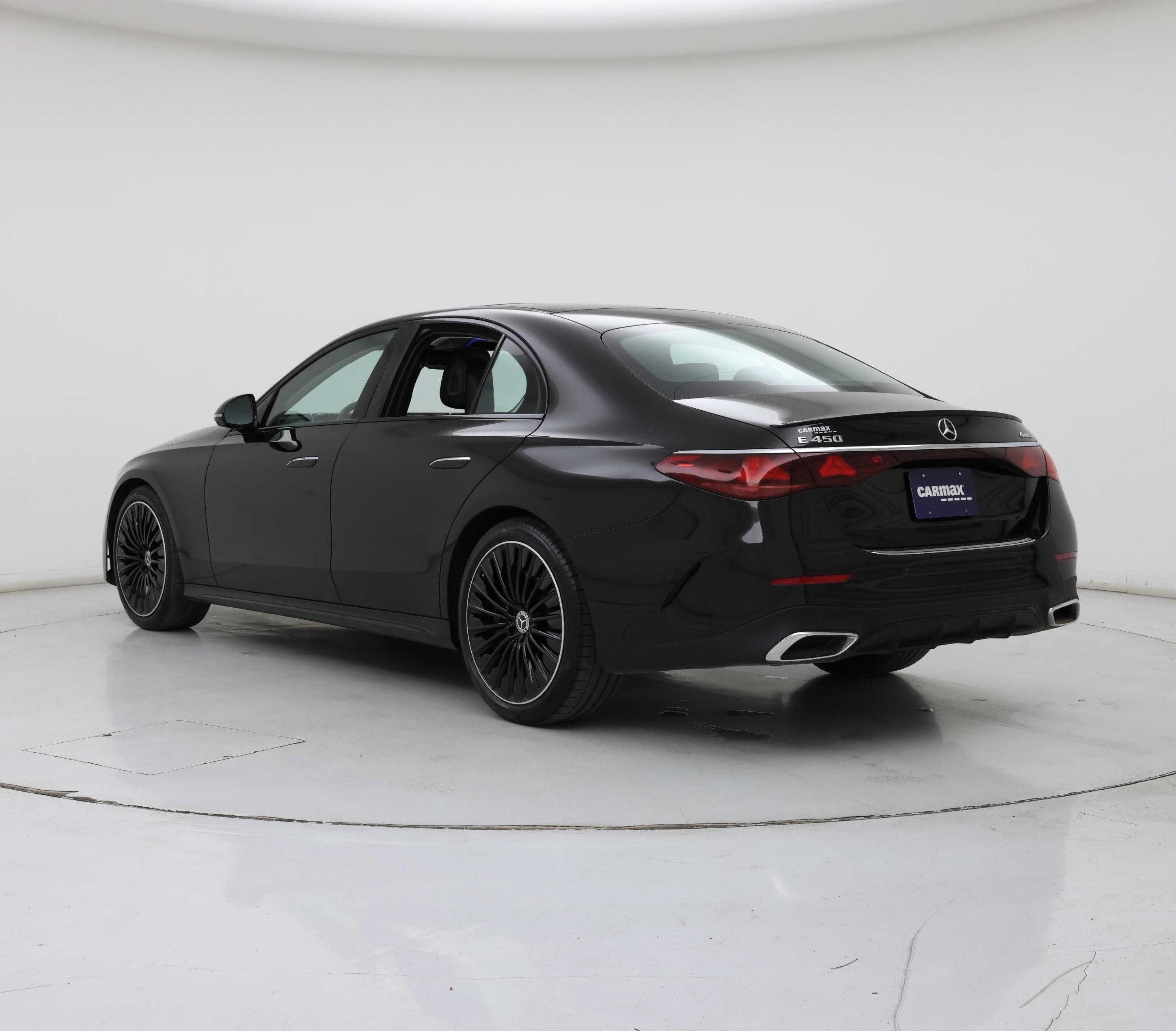 Thumbnail: 2025 Mercedes-Benz E-Class - 2