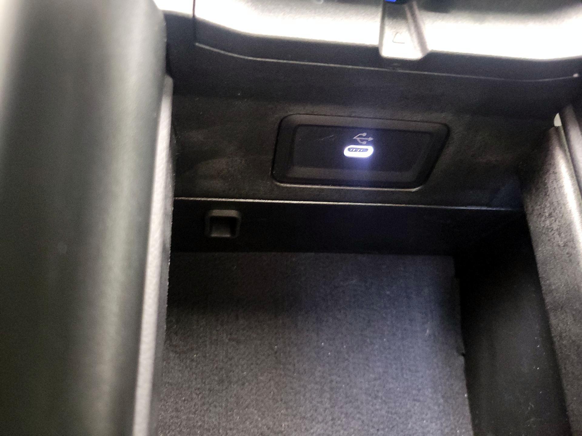 Thumbnail: 2025 Mercedes-Benz E-Class - 19