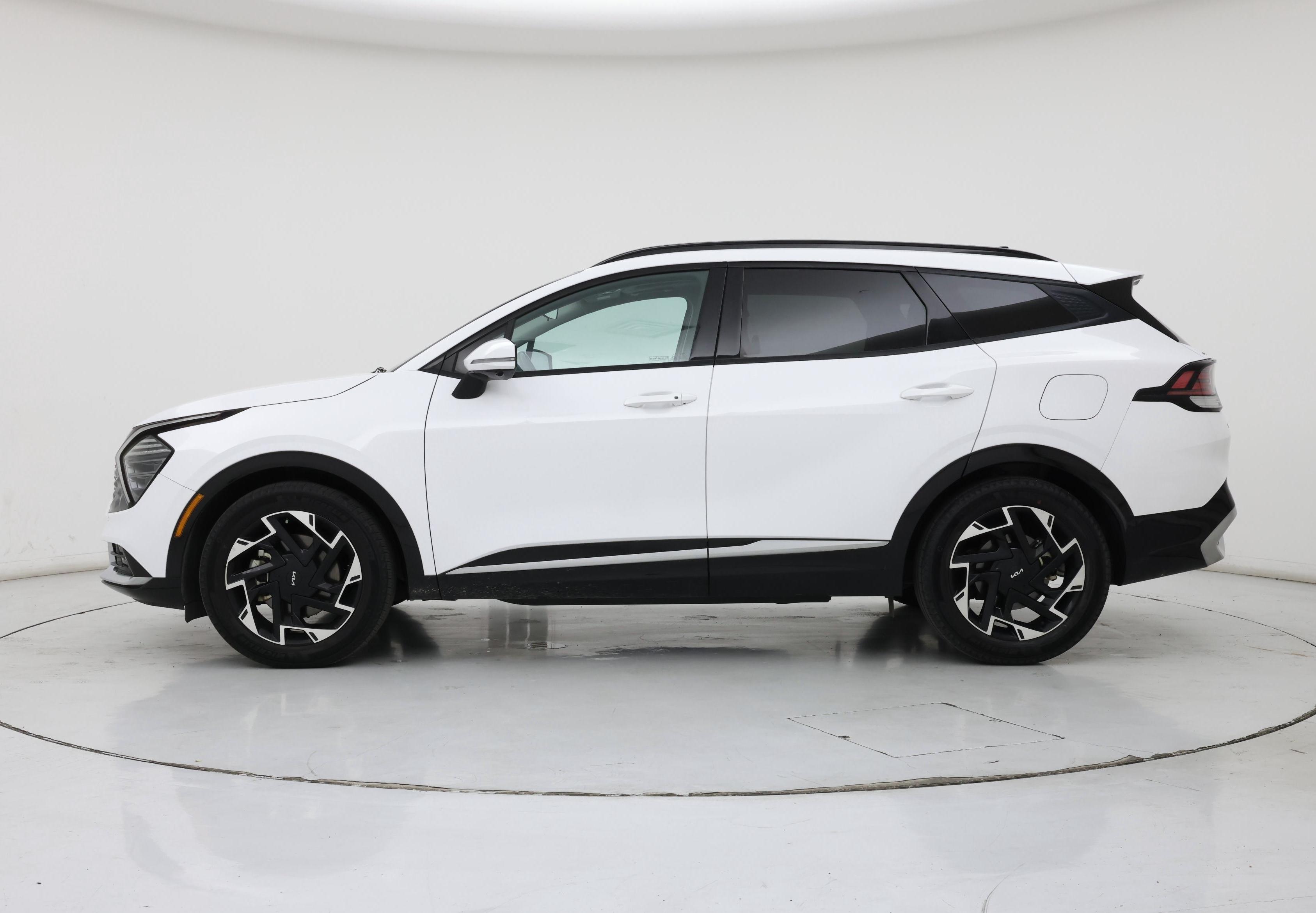Thumbnail: 2023 Kia Sportage - 3